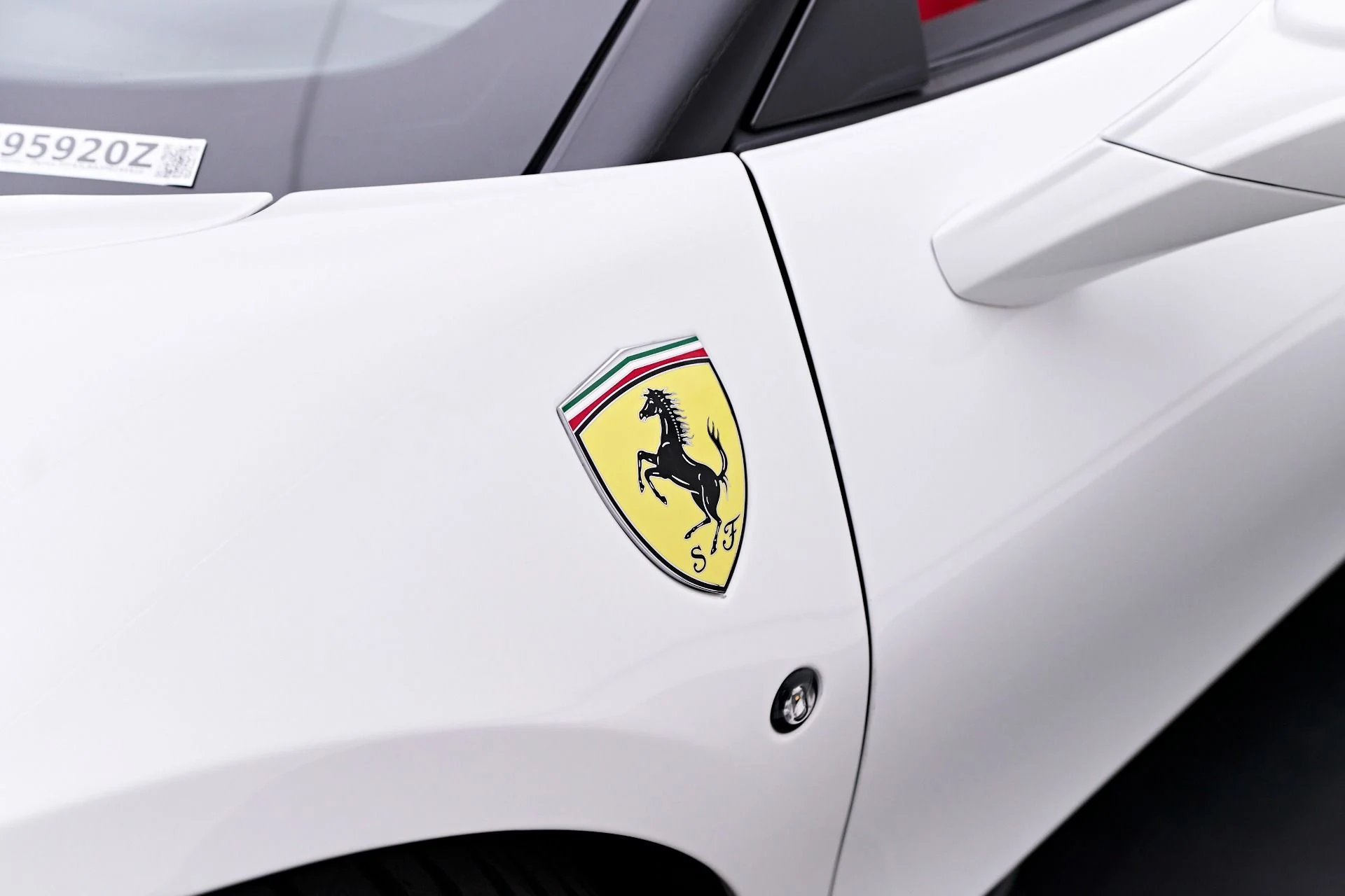 mph017_2609495067_Used_2023_Ferrari_F8_Spider_Base_1753926765_e5751856d6