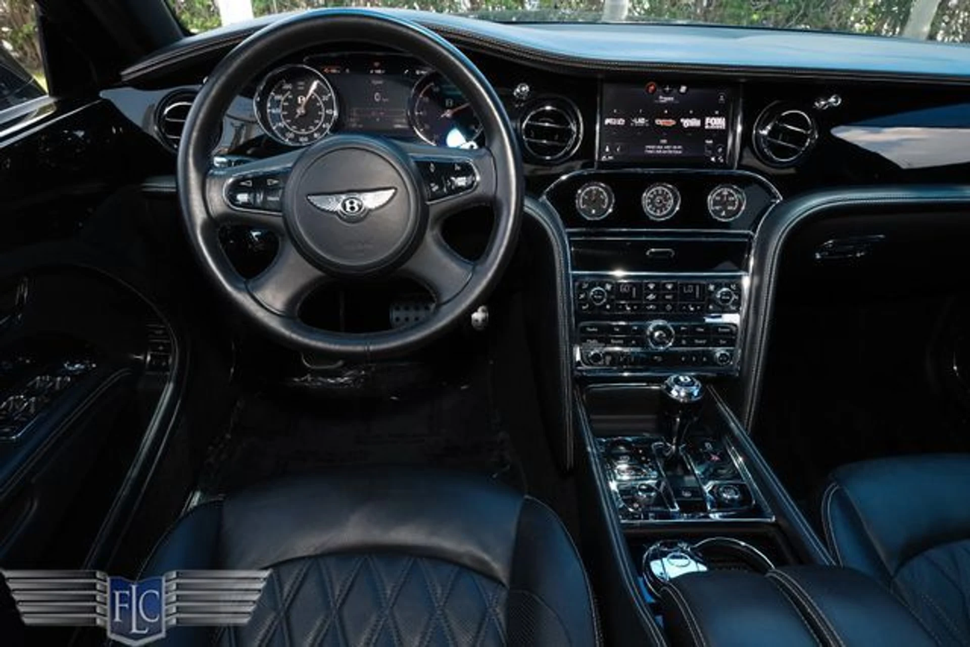 mph017_2610815154_used_2017_bentley_mulsanne_sedan_6305_23067506_22_640_ff2d7c6fea
