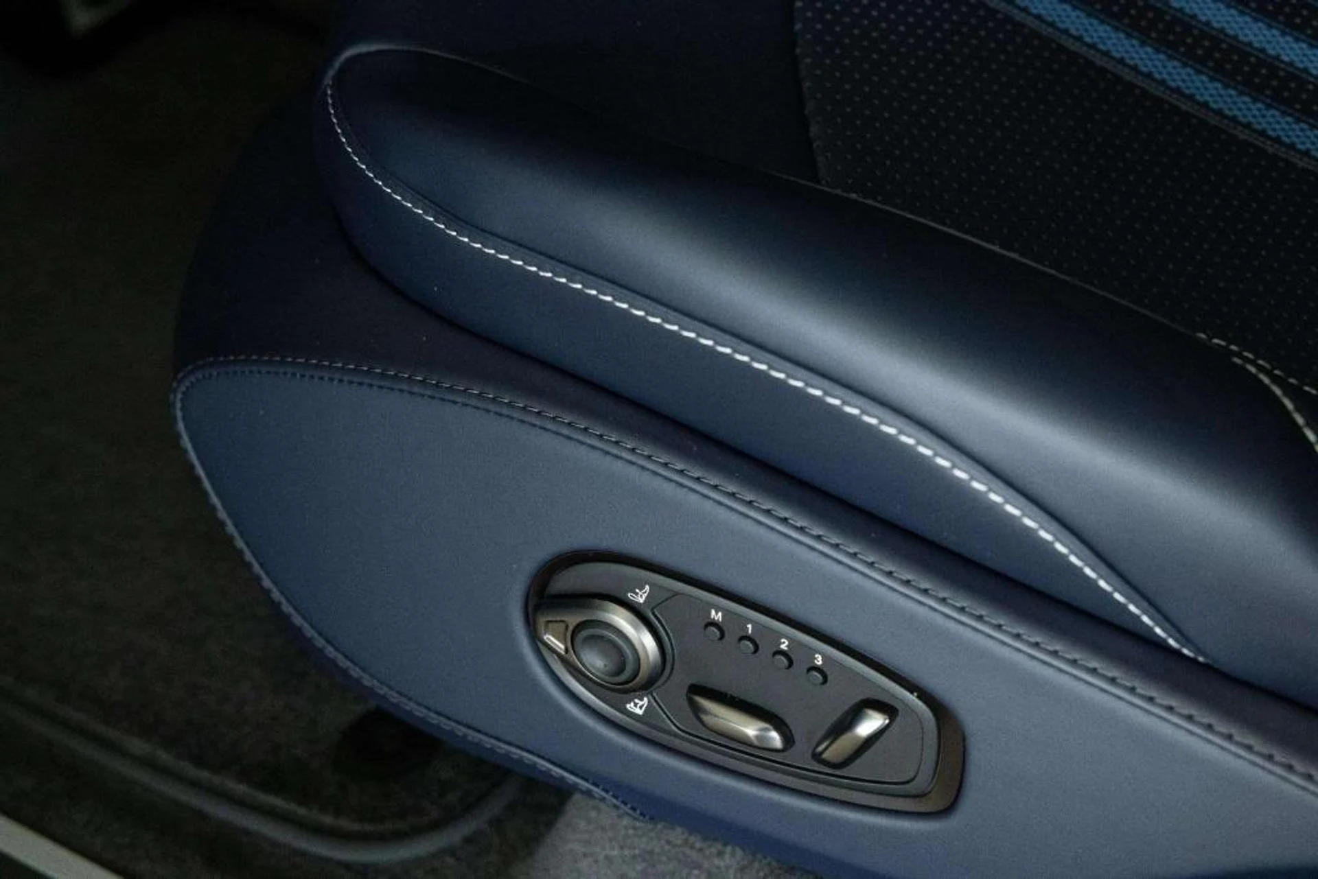 mph017_2616388970_Kfzql1_OF_Fkbo_Vn_A_Yp_h_U_Am_83_CA_6cf8f018a2