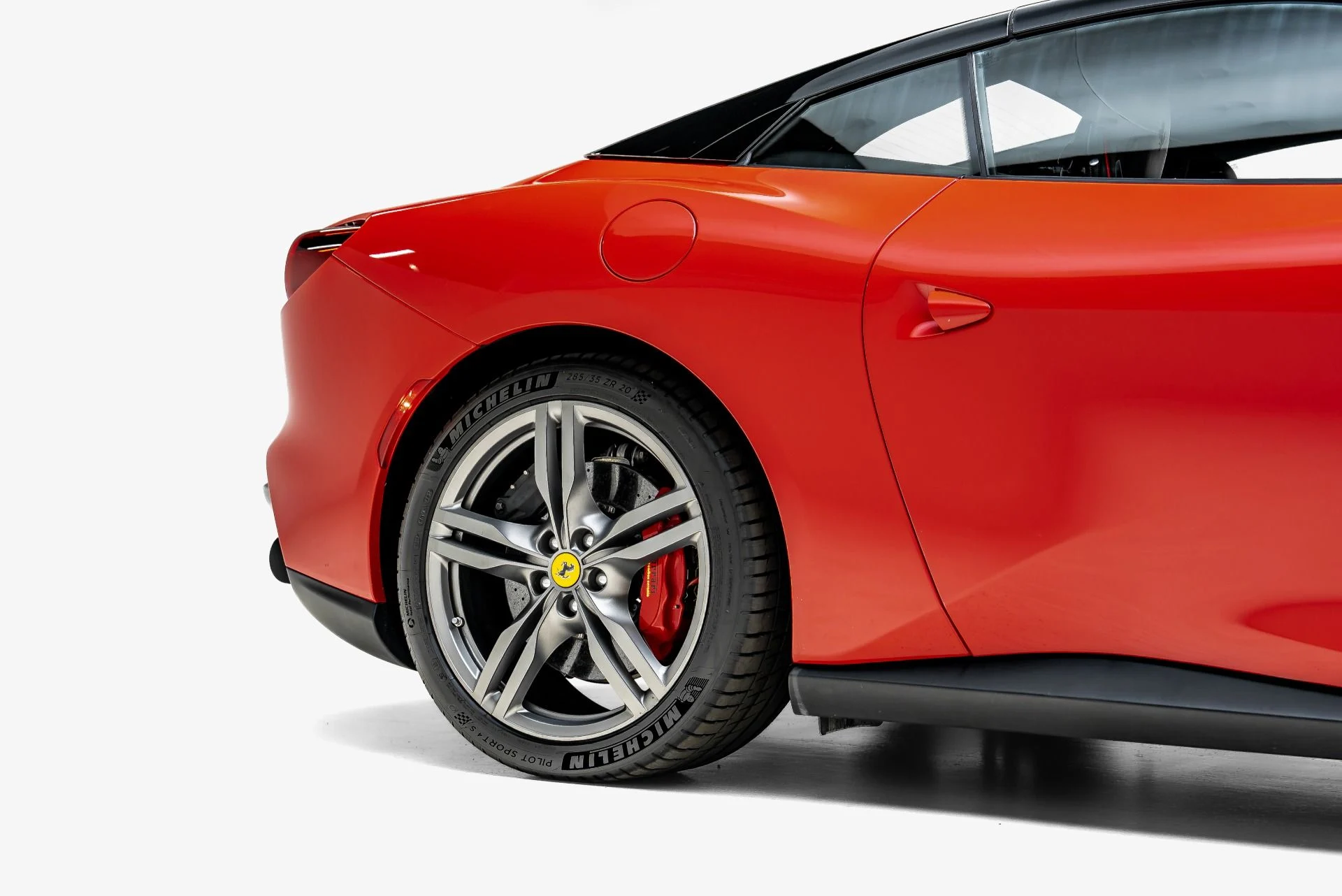 mph017_2625243899_Used_2023_Ferrari_Portofino_M_1785352493_ee10c6ddb7