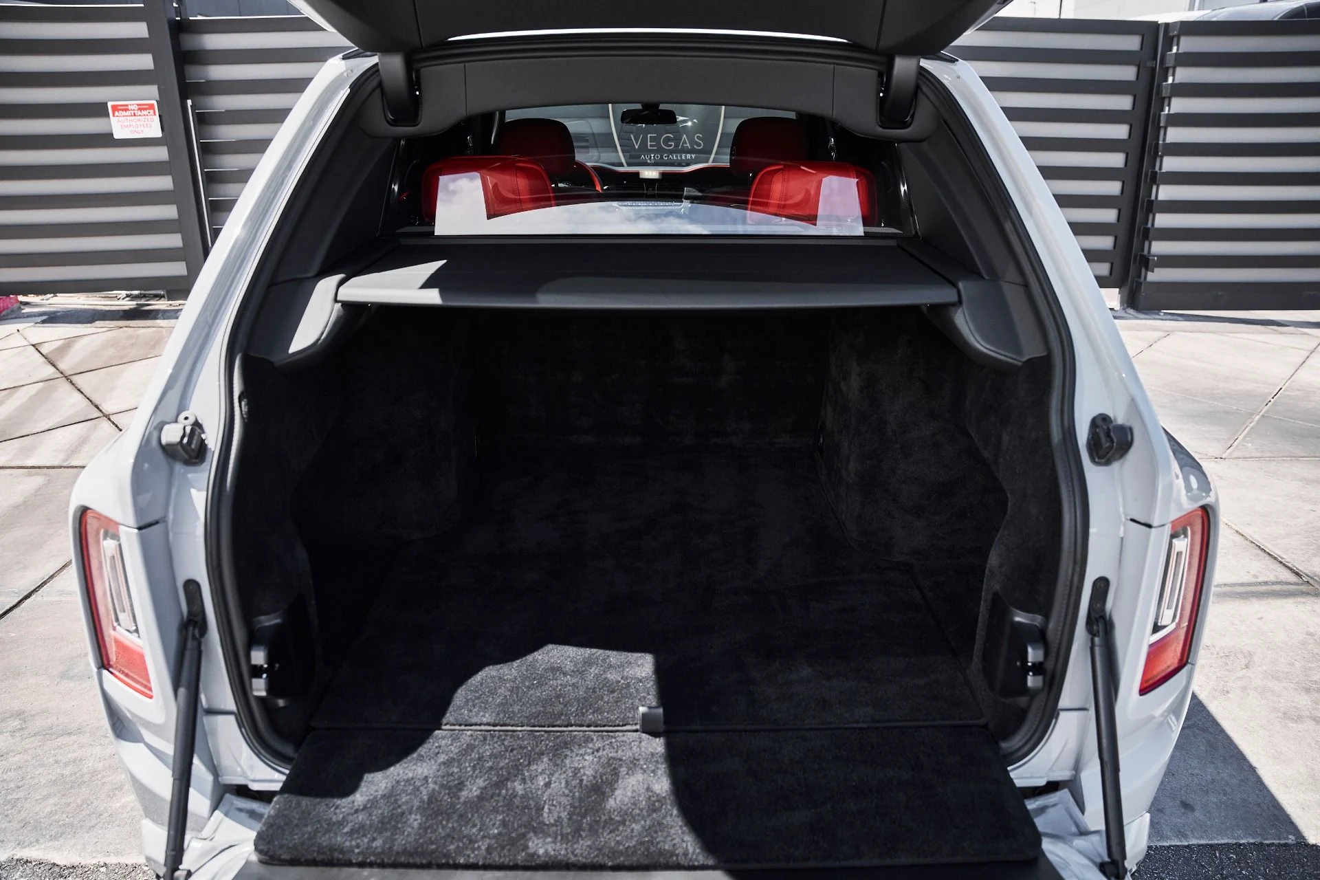 mph017_2625522555_Used_2024_Rolls_Royce_Cullinan_Black_Badge_1775870958_fdc416b837