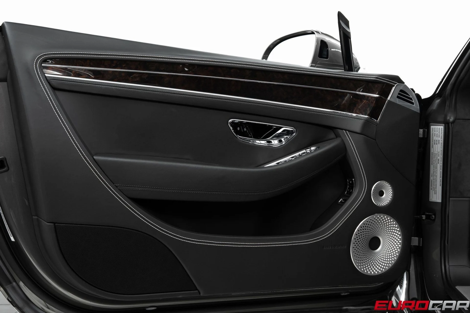 mph017_2625664045_image_18_4089d3b3f2