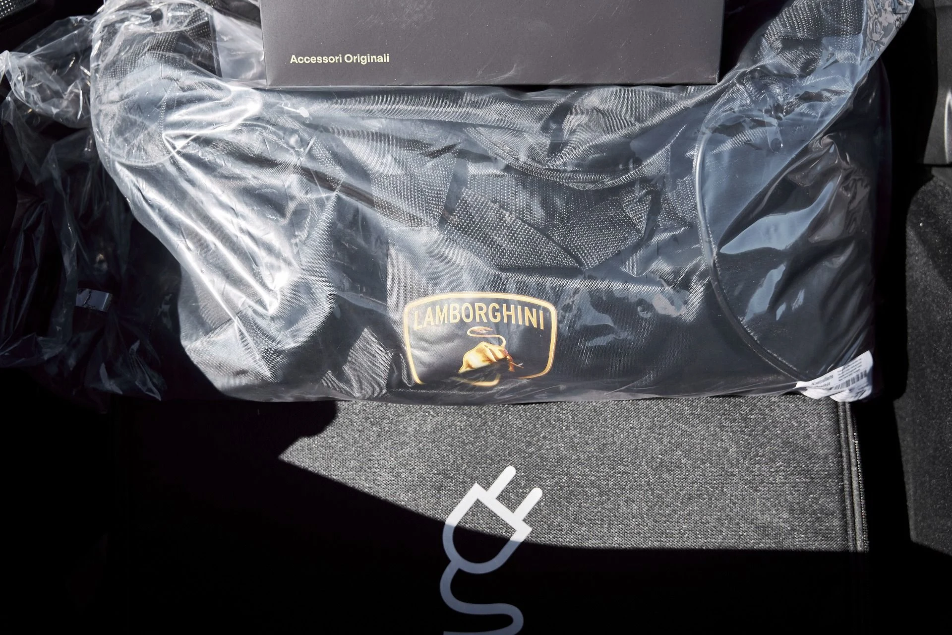mph017_2631318608_Used_2025_Lamborghini_Revuelto_1769824562_39e0f53b2c