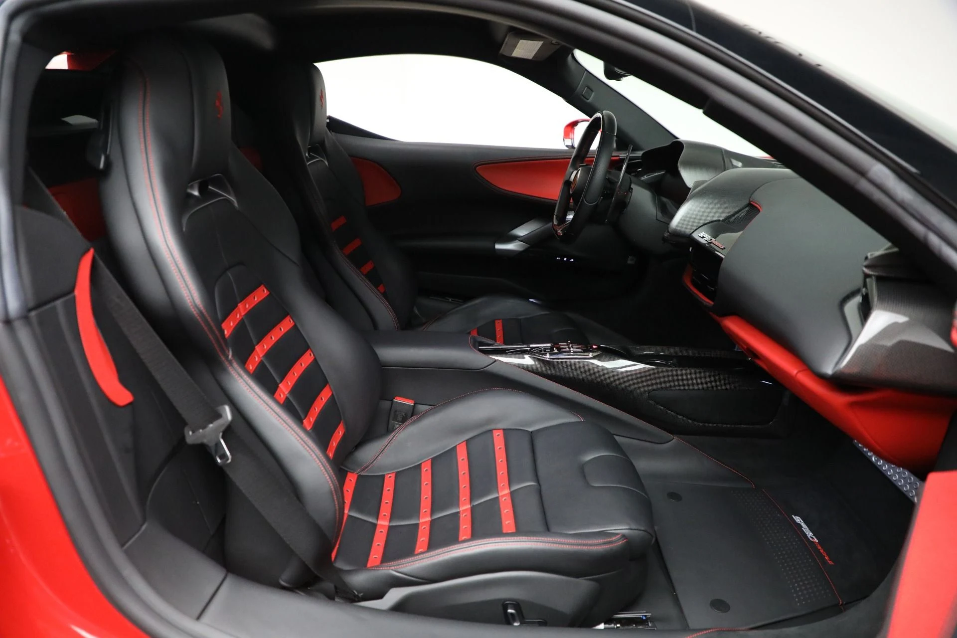 mph017_2631461300_Used_2021_Ferrari_SF_90_Stradale_000b2bb0b5