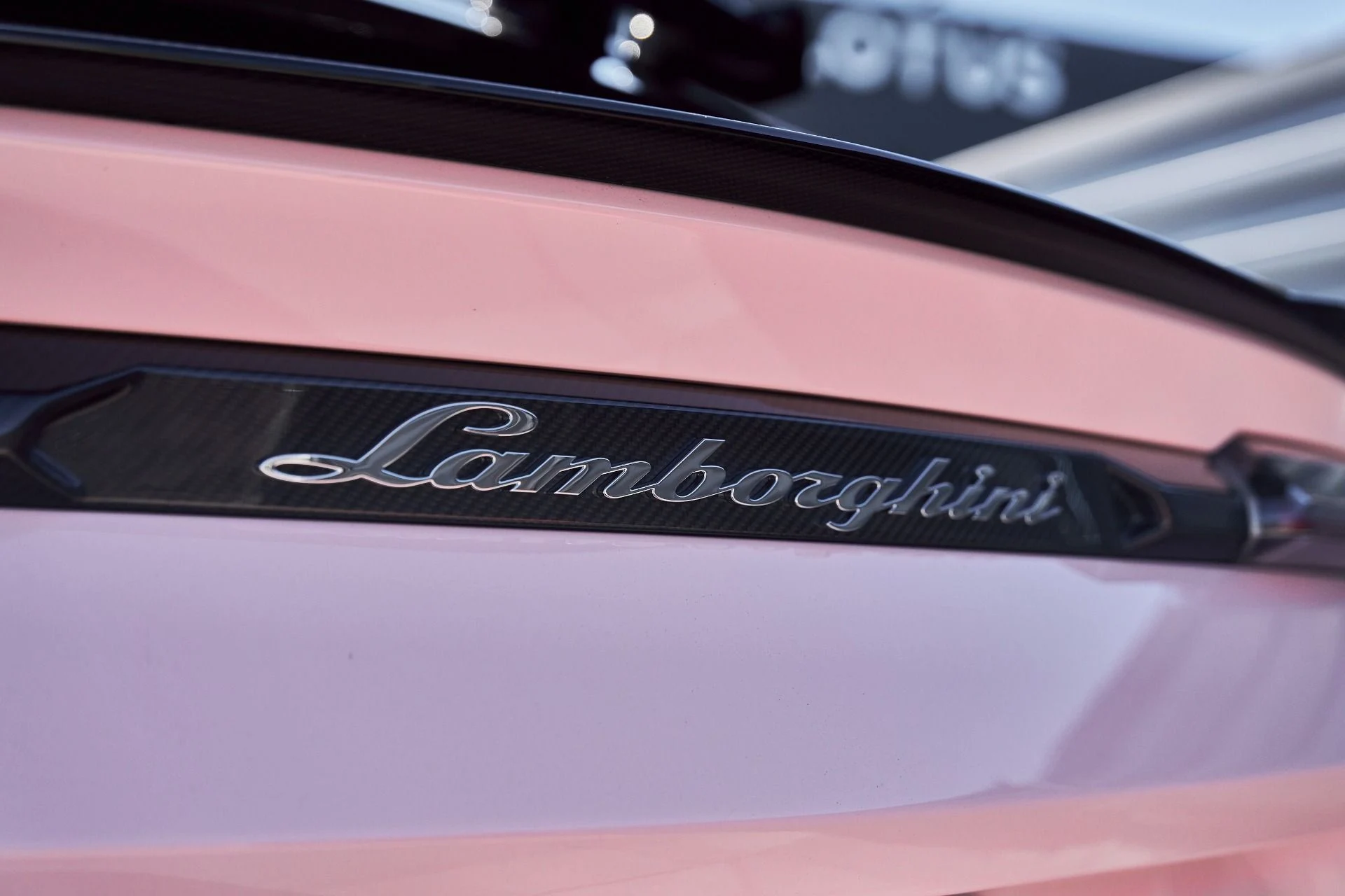 mph017_2634369238_Used_2024_Lamborghini_Urus_Performante_1767667902_05f8e289b1