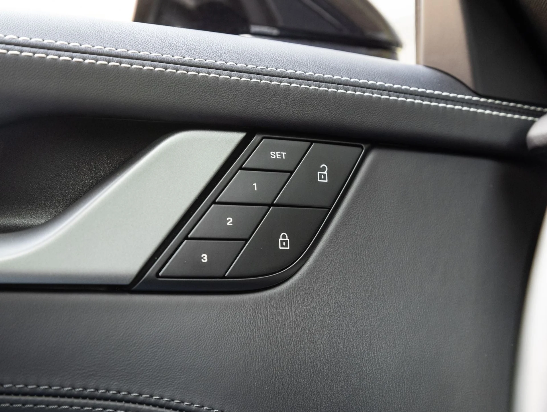 mph017_2642750323_18_436ce59245