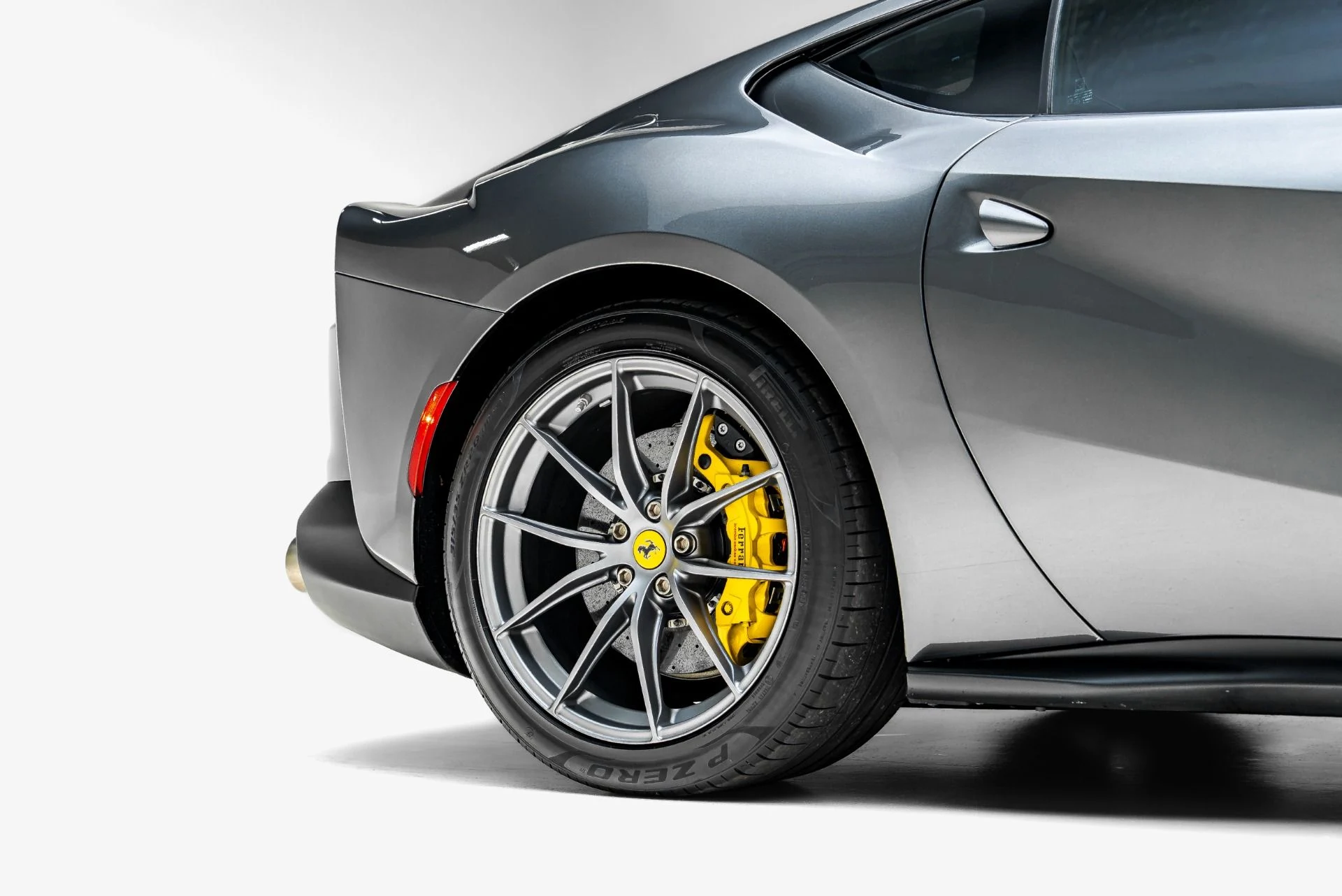 mph017_2644117566_Used_2019_Ferrari_812_Superfast_1784241722_84b683beef