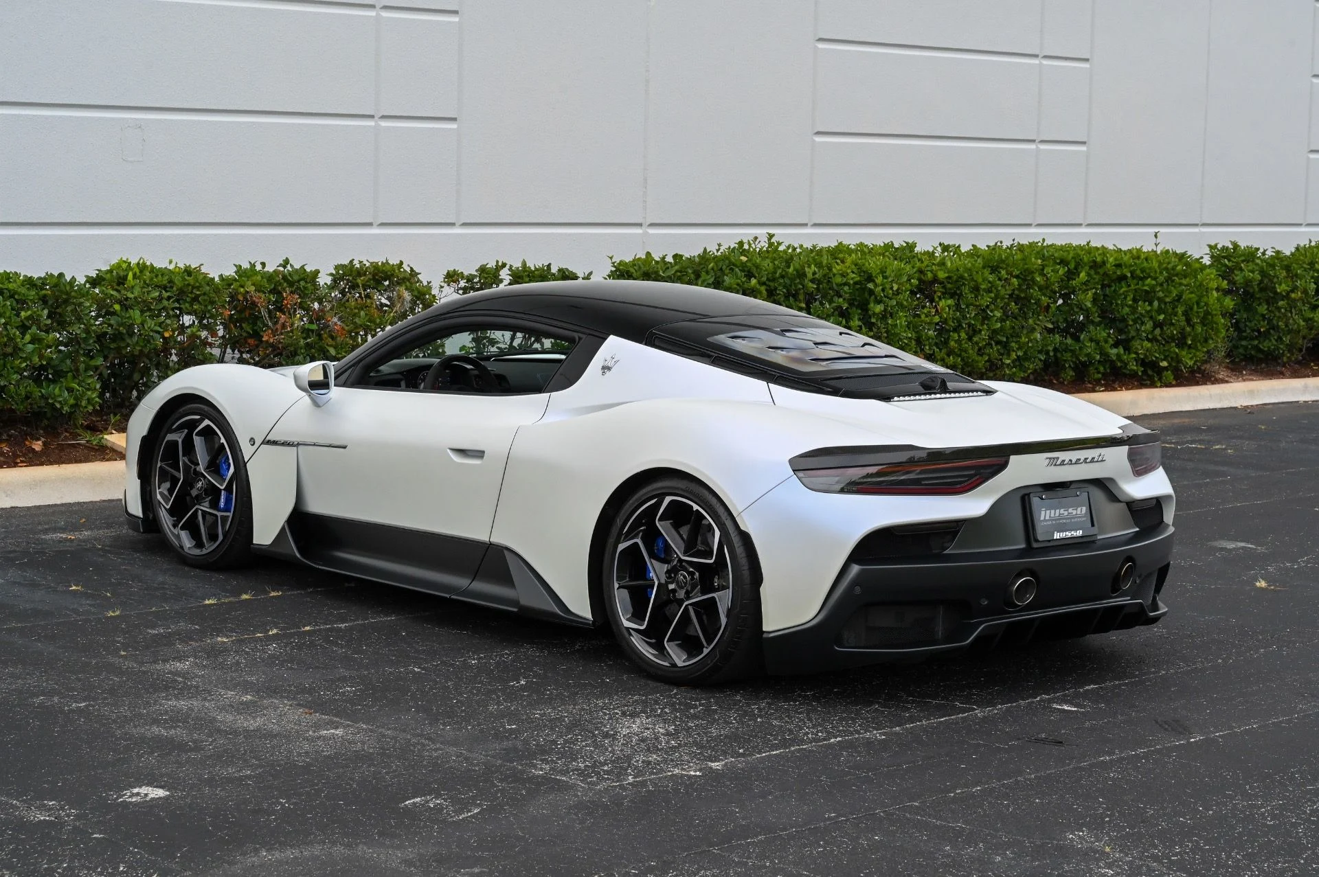 mph017_265802543_Used_2022_Maserati_MC_20_1715696605_4cad1ac357