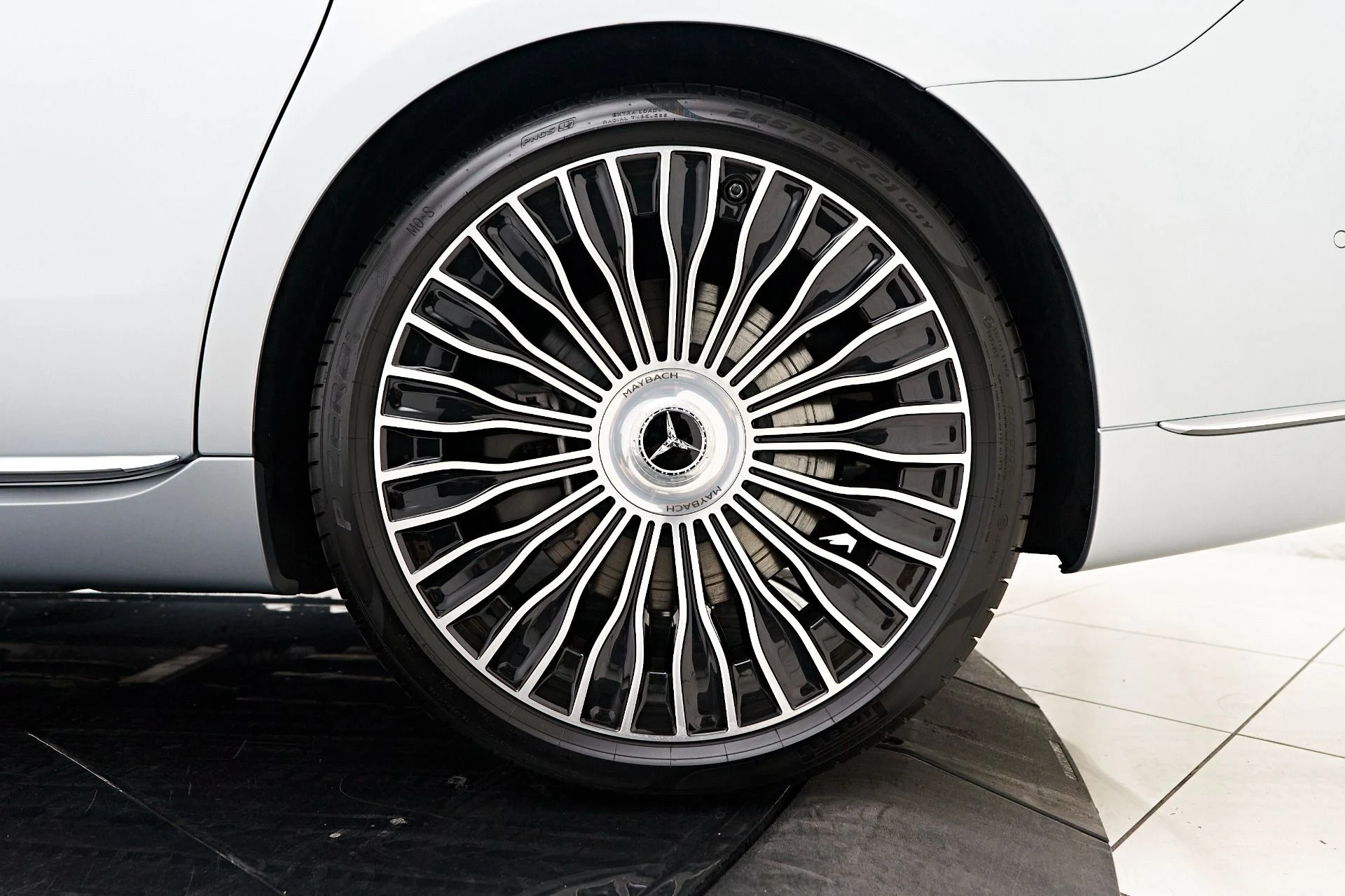 mph017_265970251_Used_2024_Mercedes_Benz_S_Class_Maybach_S_680_1729209539_14a7626ef6