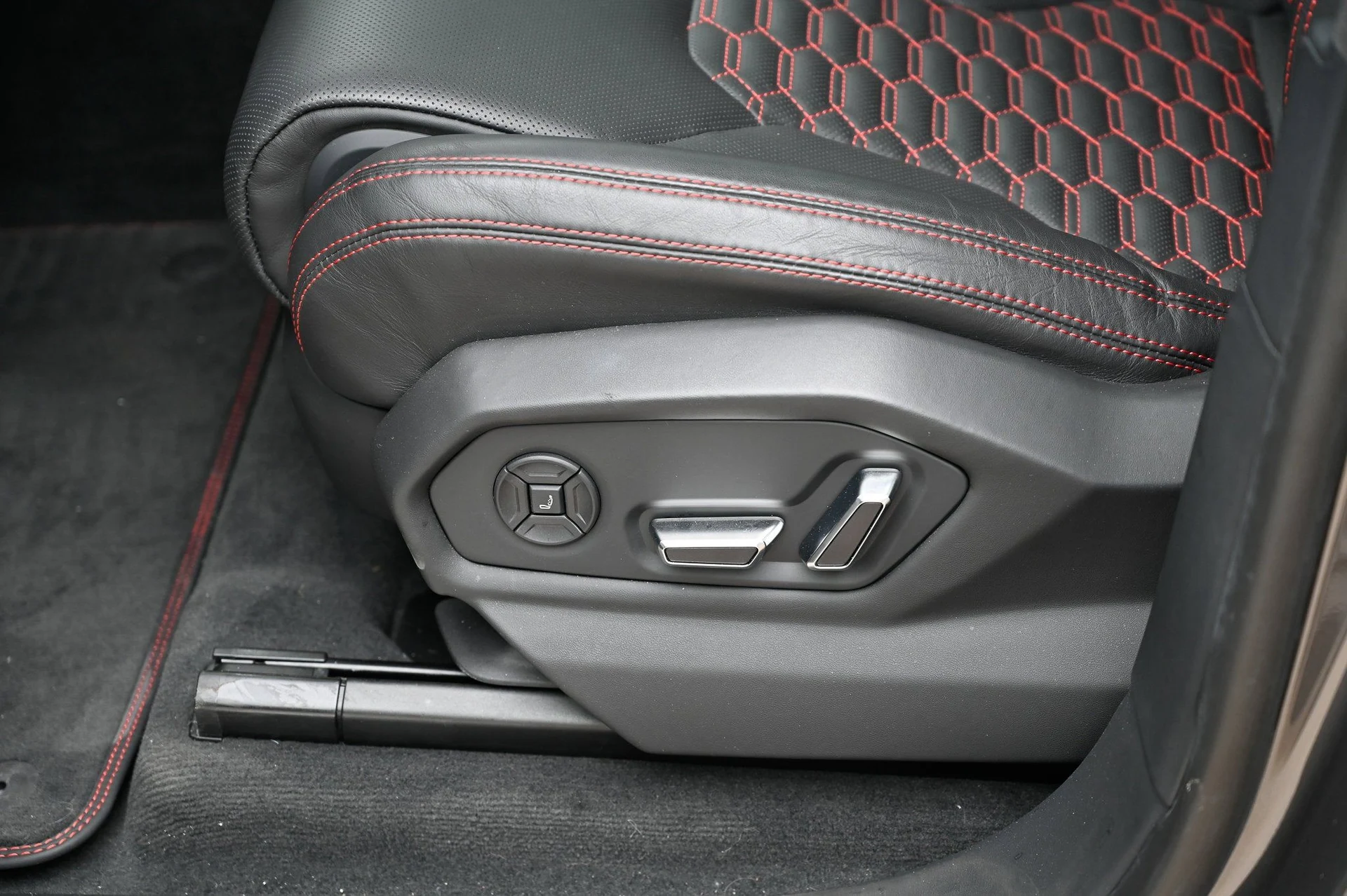 mph017_2659938891_192af511351e461fb085f7e07858182a_506a89932d