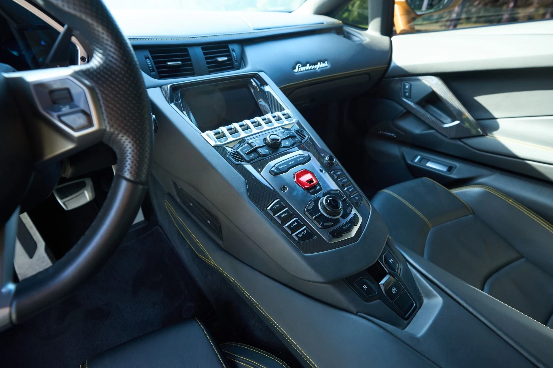 mph017_2660909196_Used_2014_Lamborghini_Aventador_LP_700_4_1750715541_bf0f24b80f