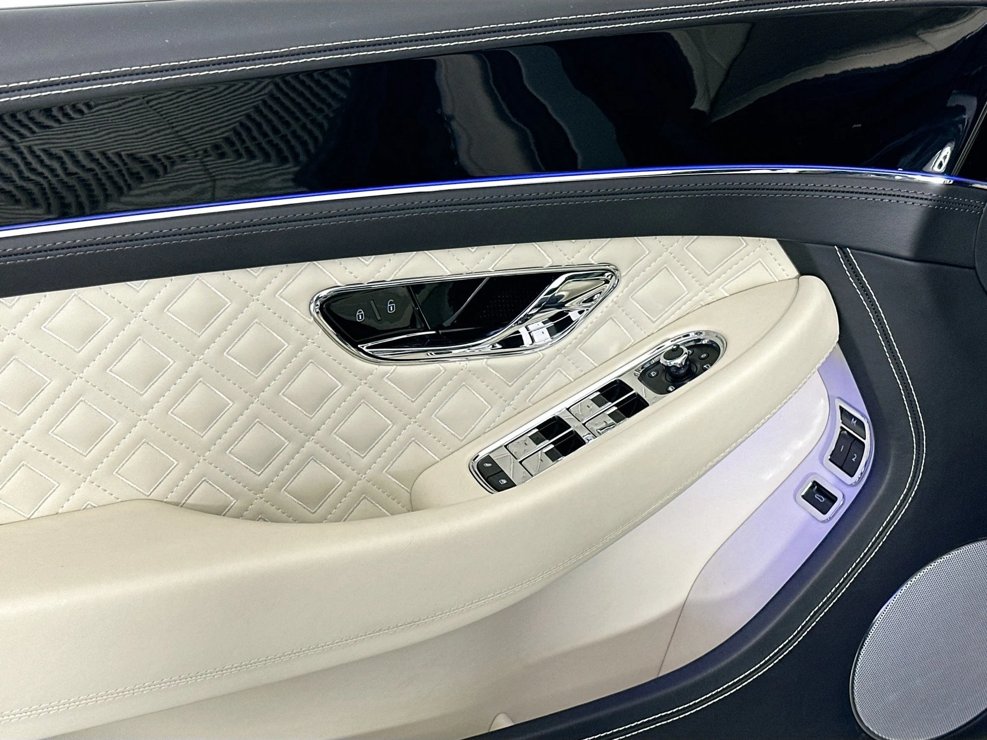 mph017_2674359271_18_db0b262bf3