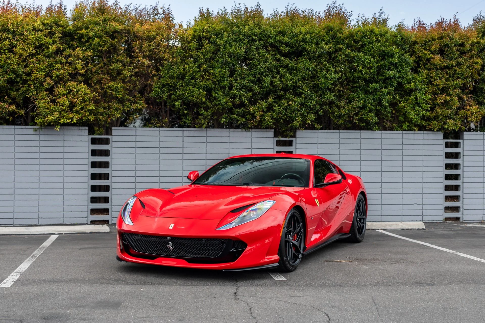 mph017_2678469390_Used_2019_Ferrari_812_Superfast_1744740797_da8bc4c204