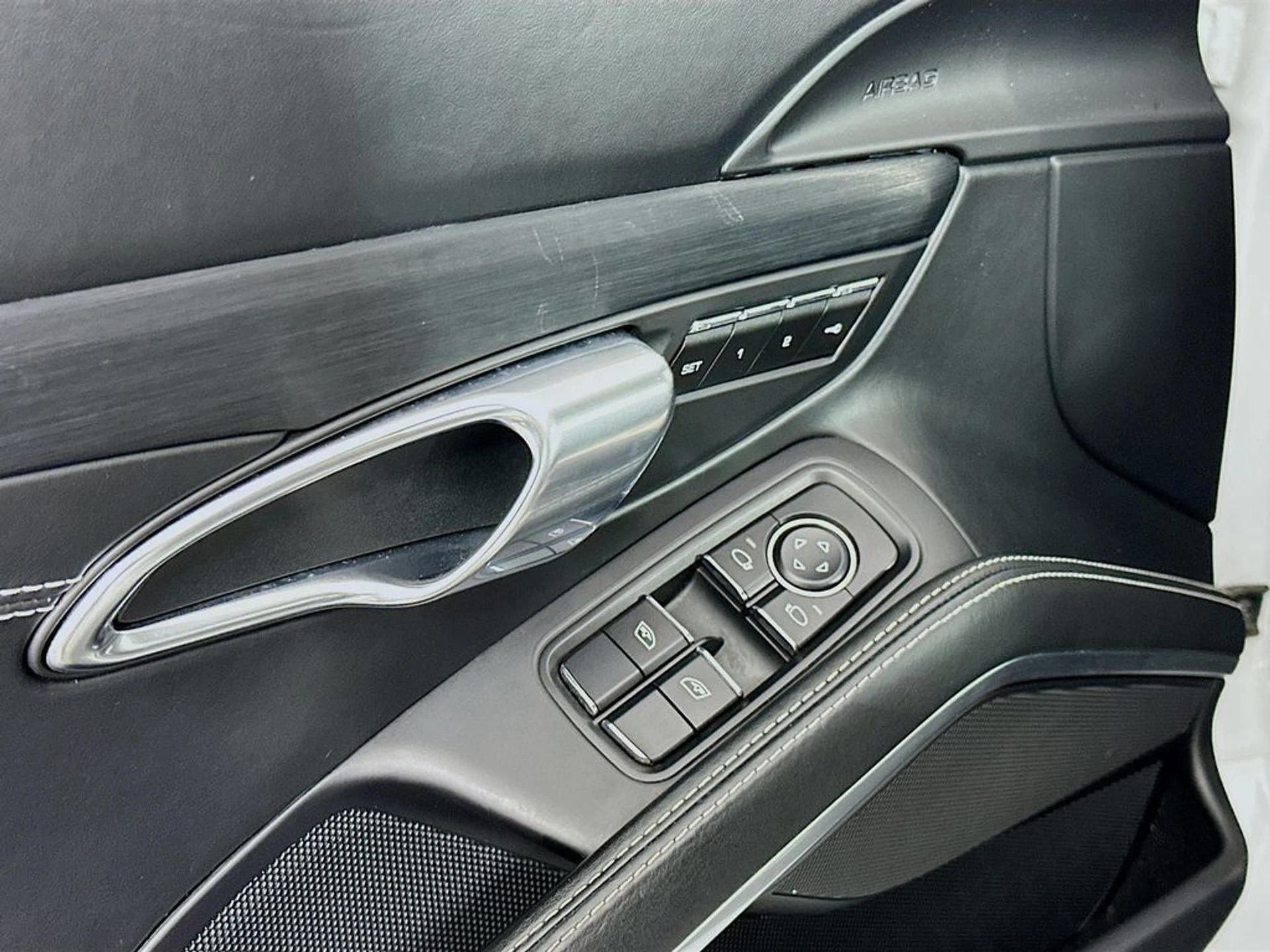 mph017_2680482537_a4ac17e72182e44bd71d8c11cb168798x_a81a8a8e02