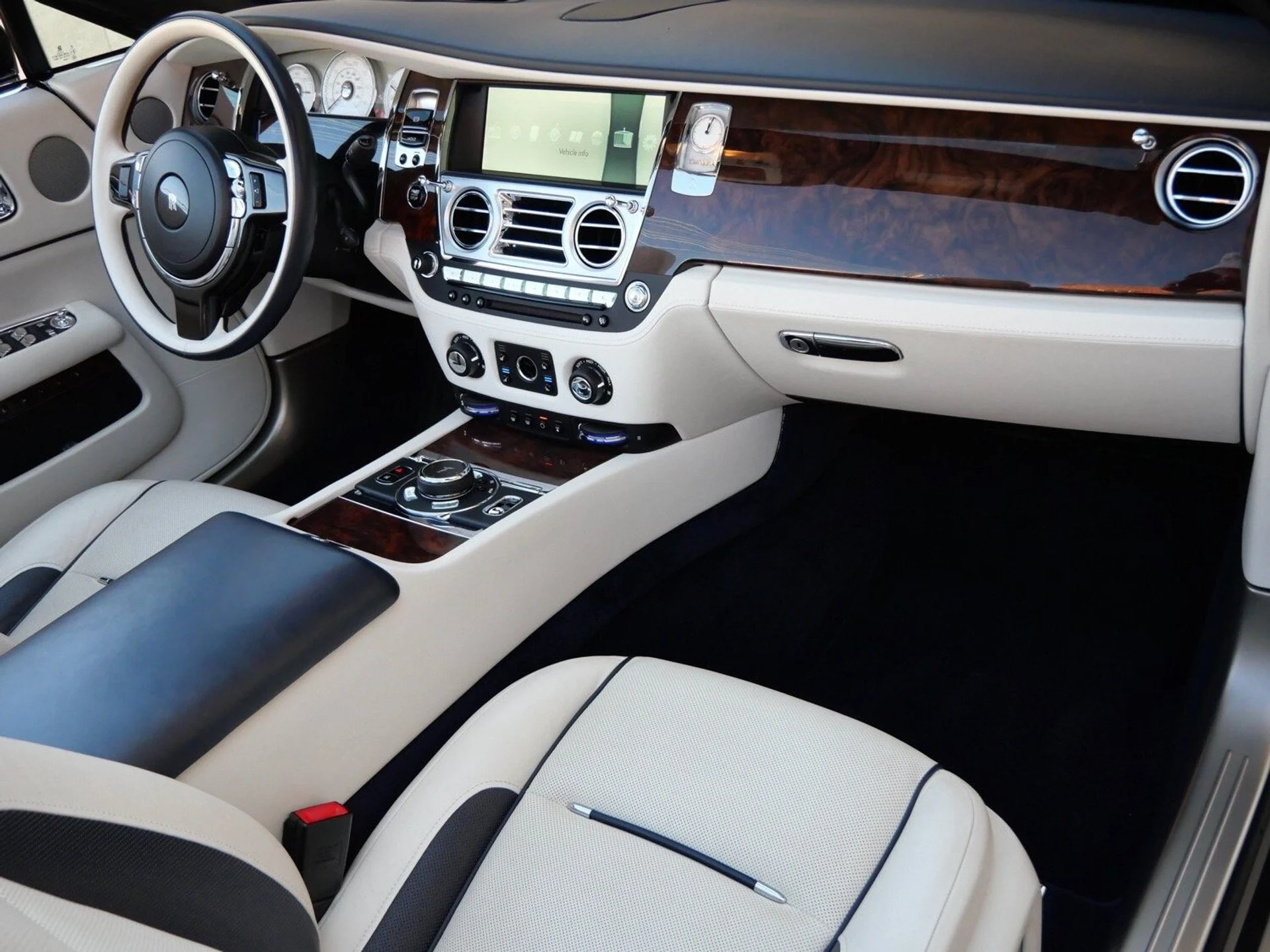 mph017_2681323276_d42650665d15975e40d2e8c357fb3df0x_17e06ffce3