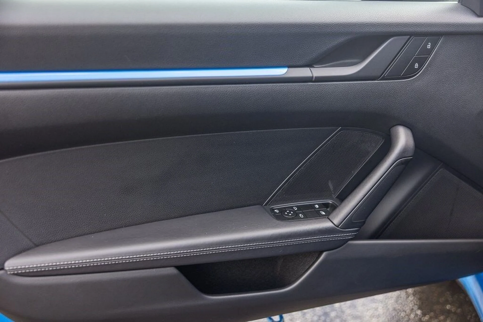 mph017_2684718443_399deca32f75bea09e3b4eb8e6f4e534x_f40c7c3f7b