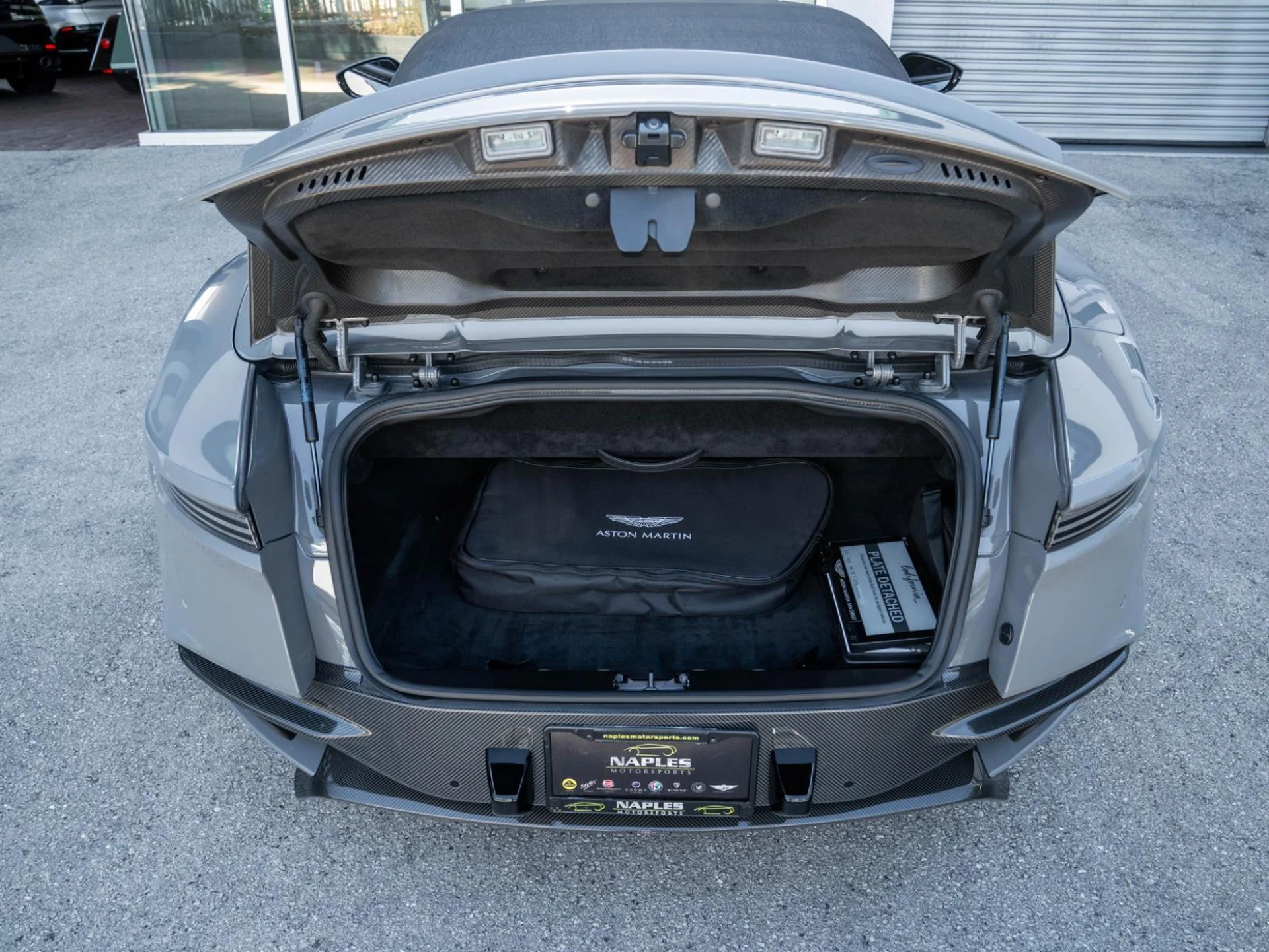 mph017_2691913886_Used_2022_Aston_Martin_DBS_Superleggera_1770058024_a992b138fe