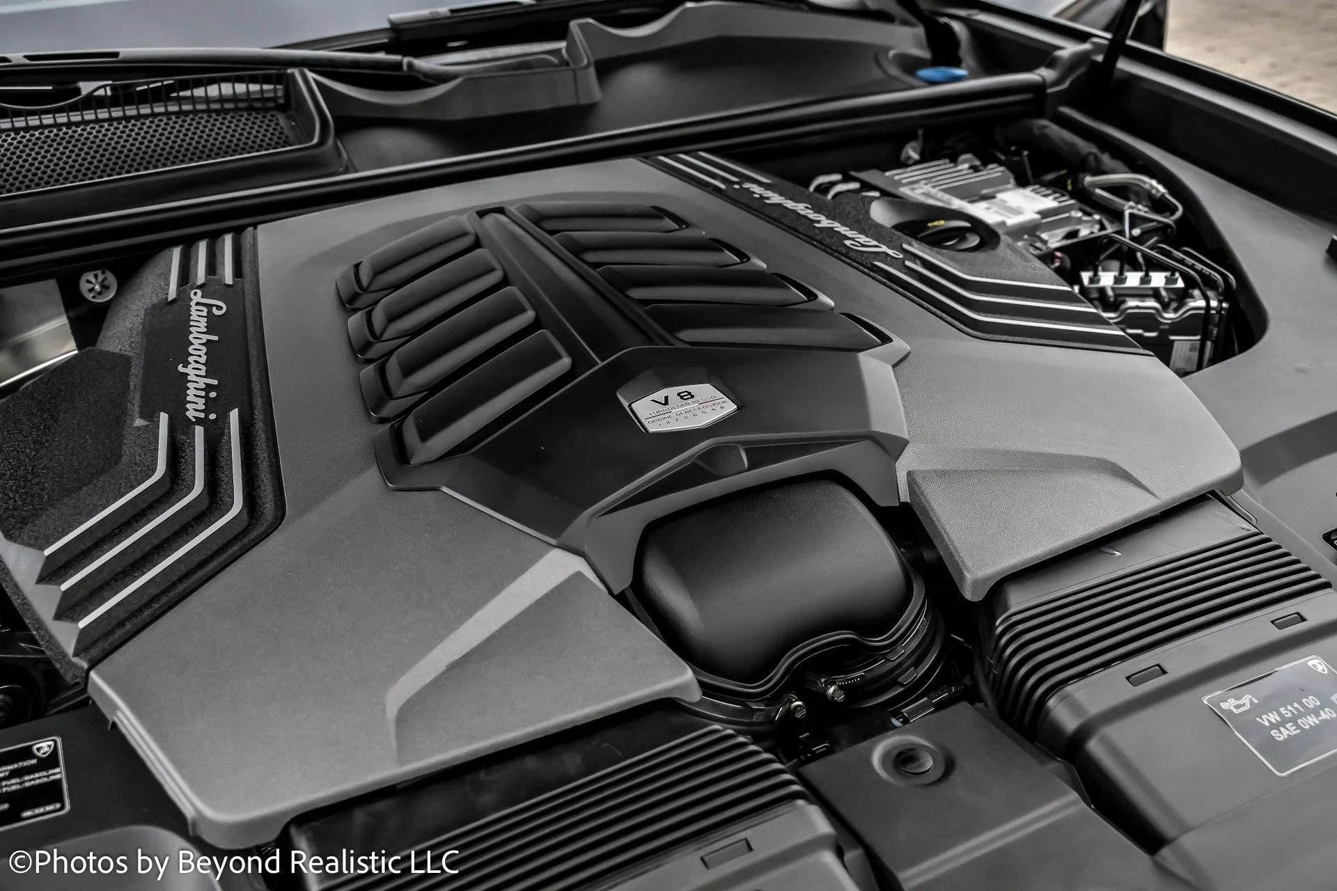 mph017_2692770613_Used_2022_Lamborghini_Urus_1760342217_3cac952e9e