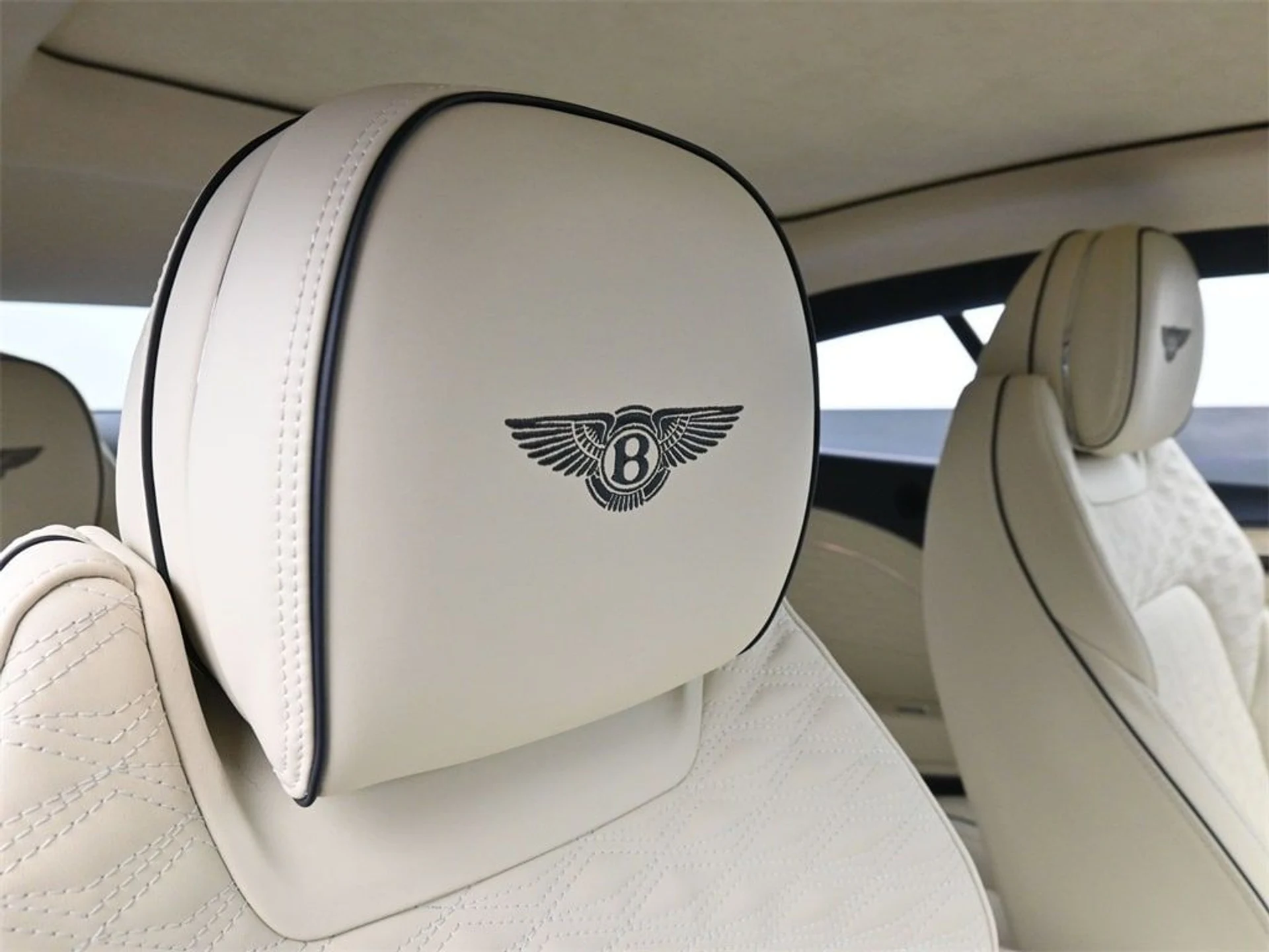 mph017_2693736262_75cbe9296c3e0dd223a098bae5578112x_674752b54a