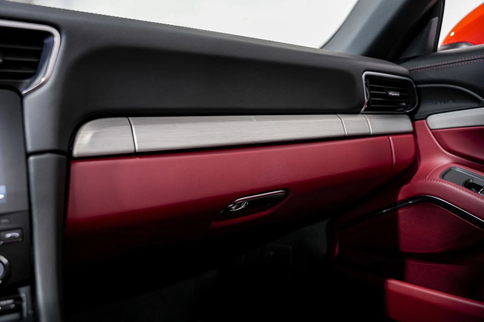 mph017_2695247680_8a8a6362848ca5e5f26d874e927a12d4x_e1f2a1ab3c