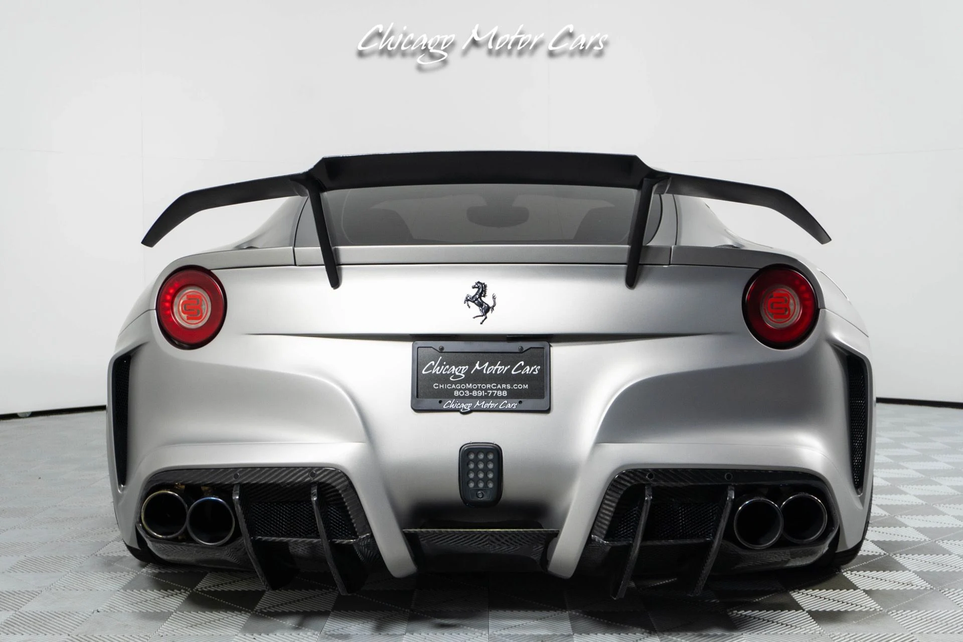 mph017_2703792302_12194_p18_l_5d77c7b5af