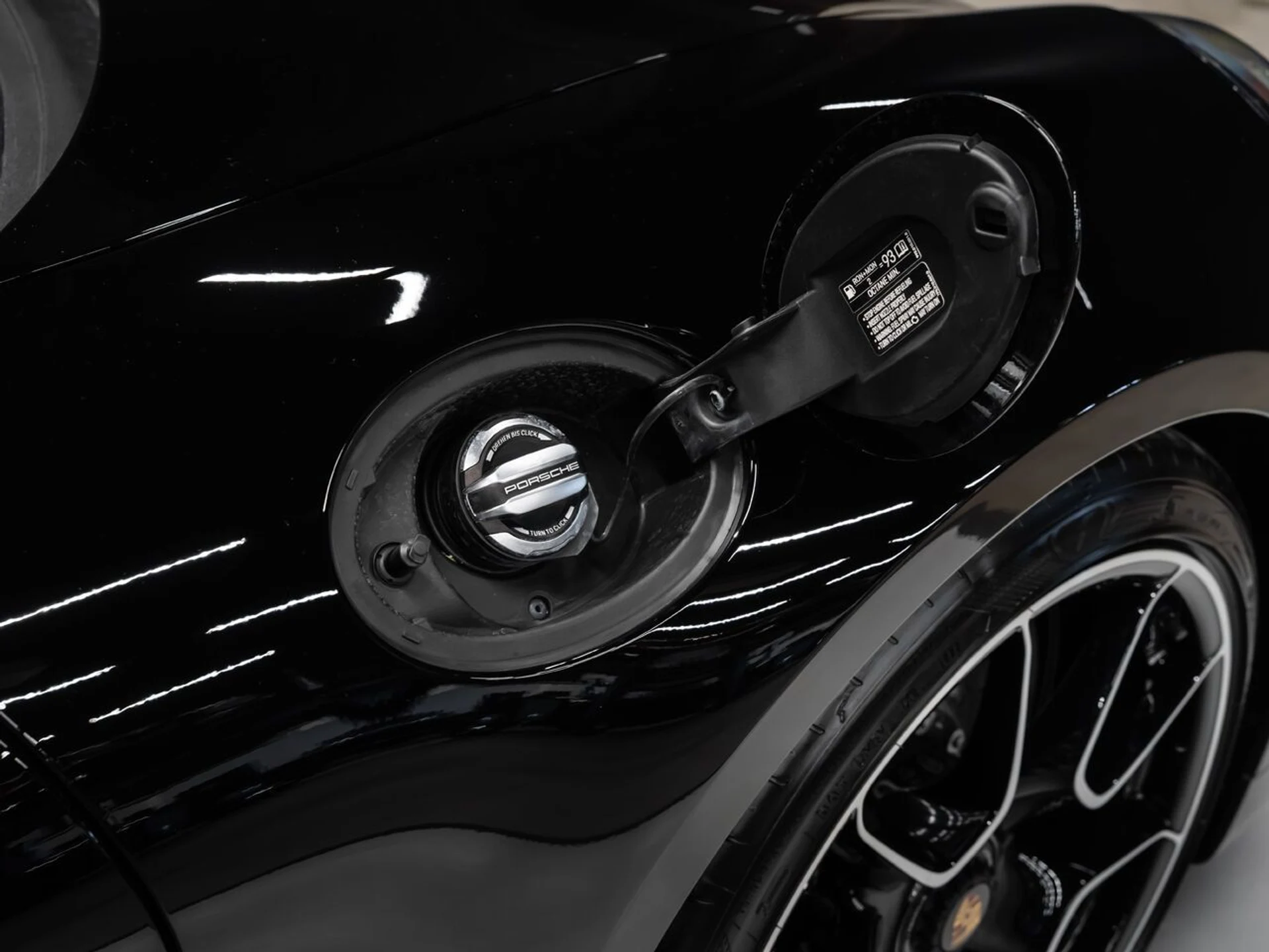 mph017_2707049779_porsche_911_2022_478f5ab4fa