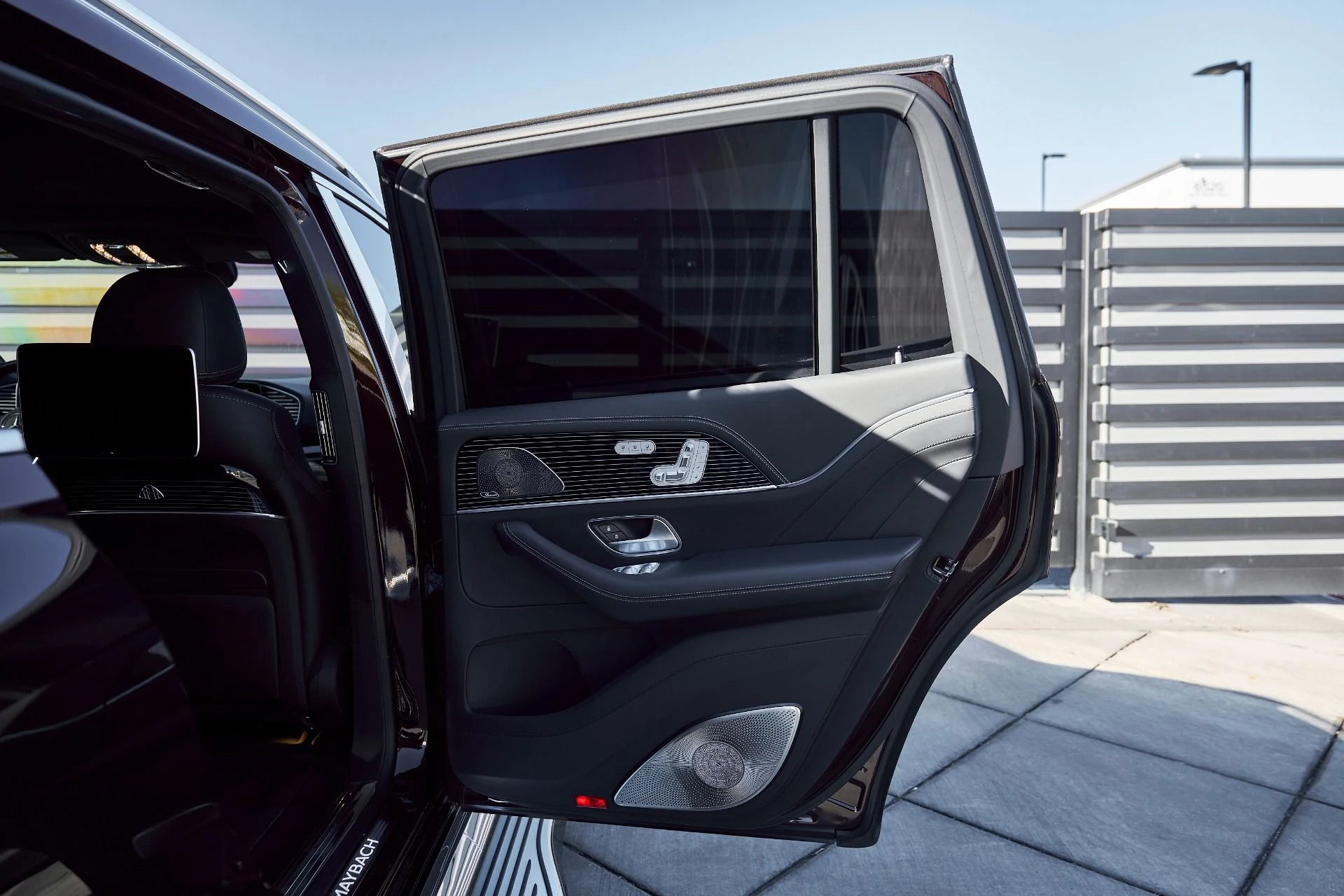 mph017_2712747037_Used_2024_Mercedes_Benz_GLS_Maybach_GLS_600_1766882782_bf317f5c46