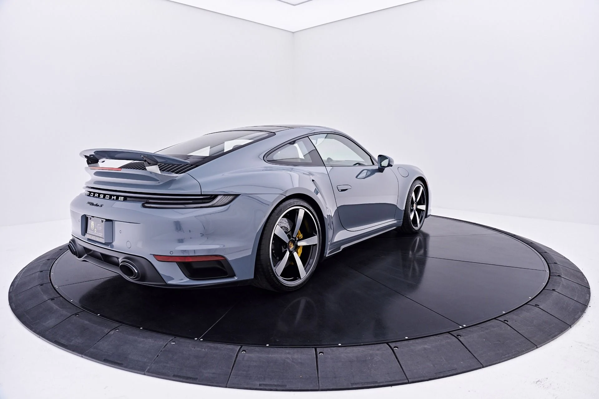 mph017_2720031736_Used_2023_Porsche_911_Turbo_S_1785208121_77bf80c5aa