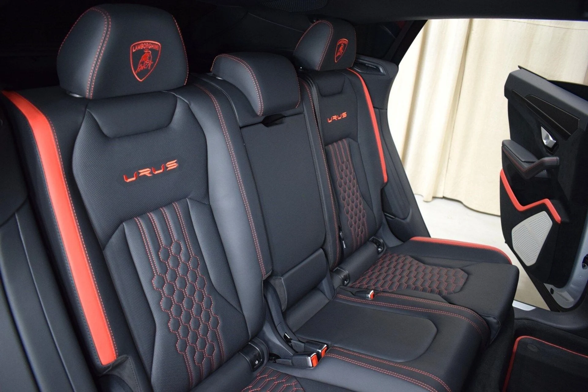 mph017_2720870969_bf96c36f53e879529235f64516863f0fx_47ac0b0dfb