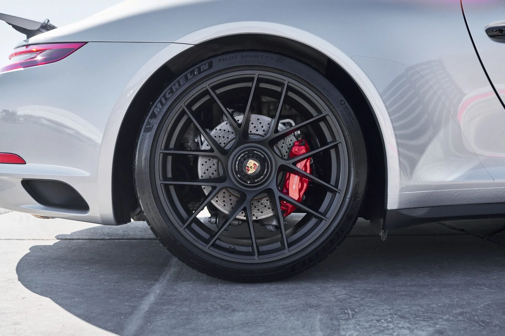 mph017_27227200_Used_2019_Porsche_911_Carrera_4_GTS_1760406036_27181fbd2a