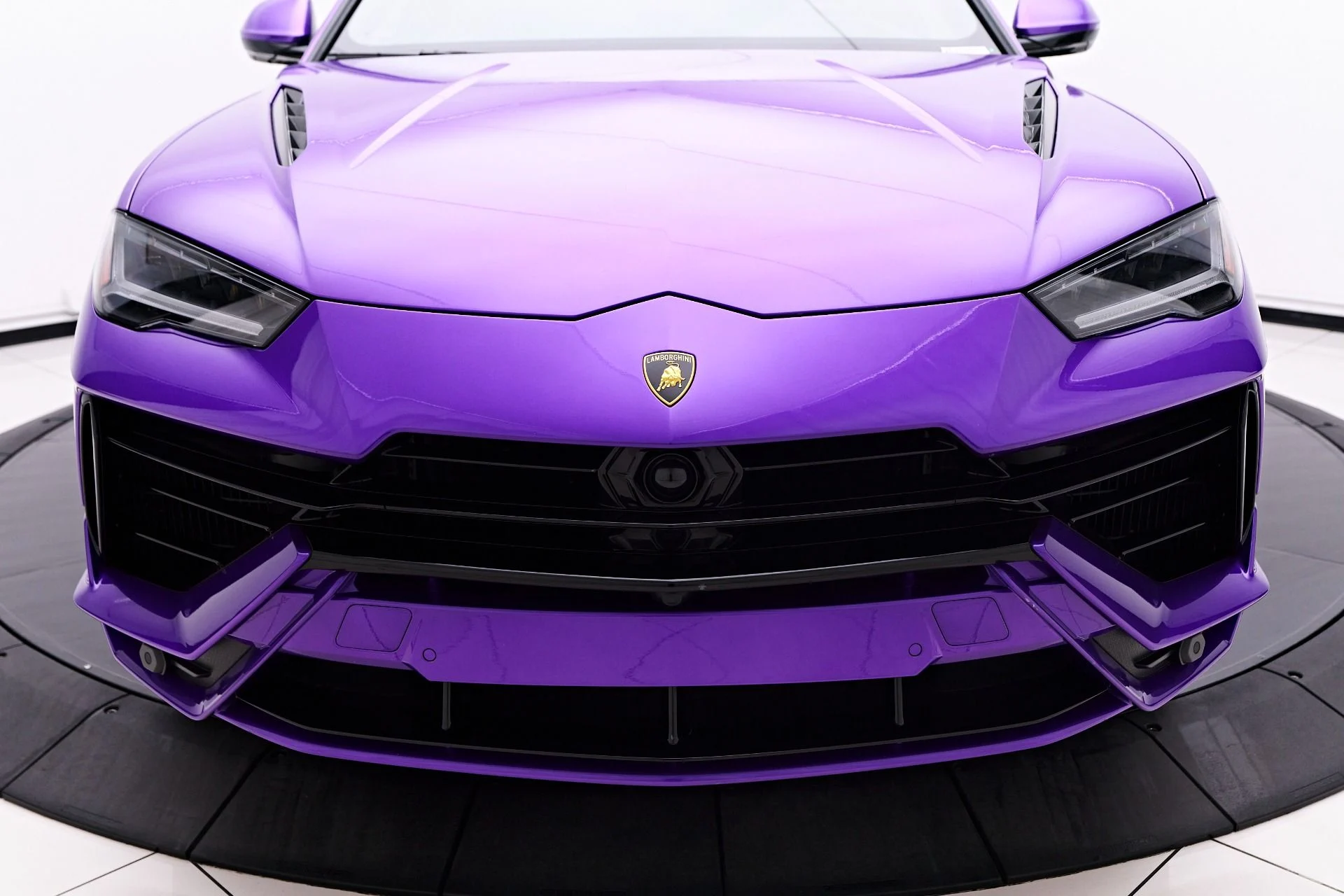 mph017_2728968682_Used_2024_Lamborghini_Urus_S_1753236168_9c03b273f5