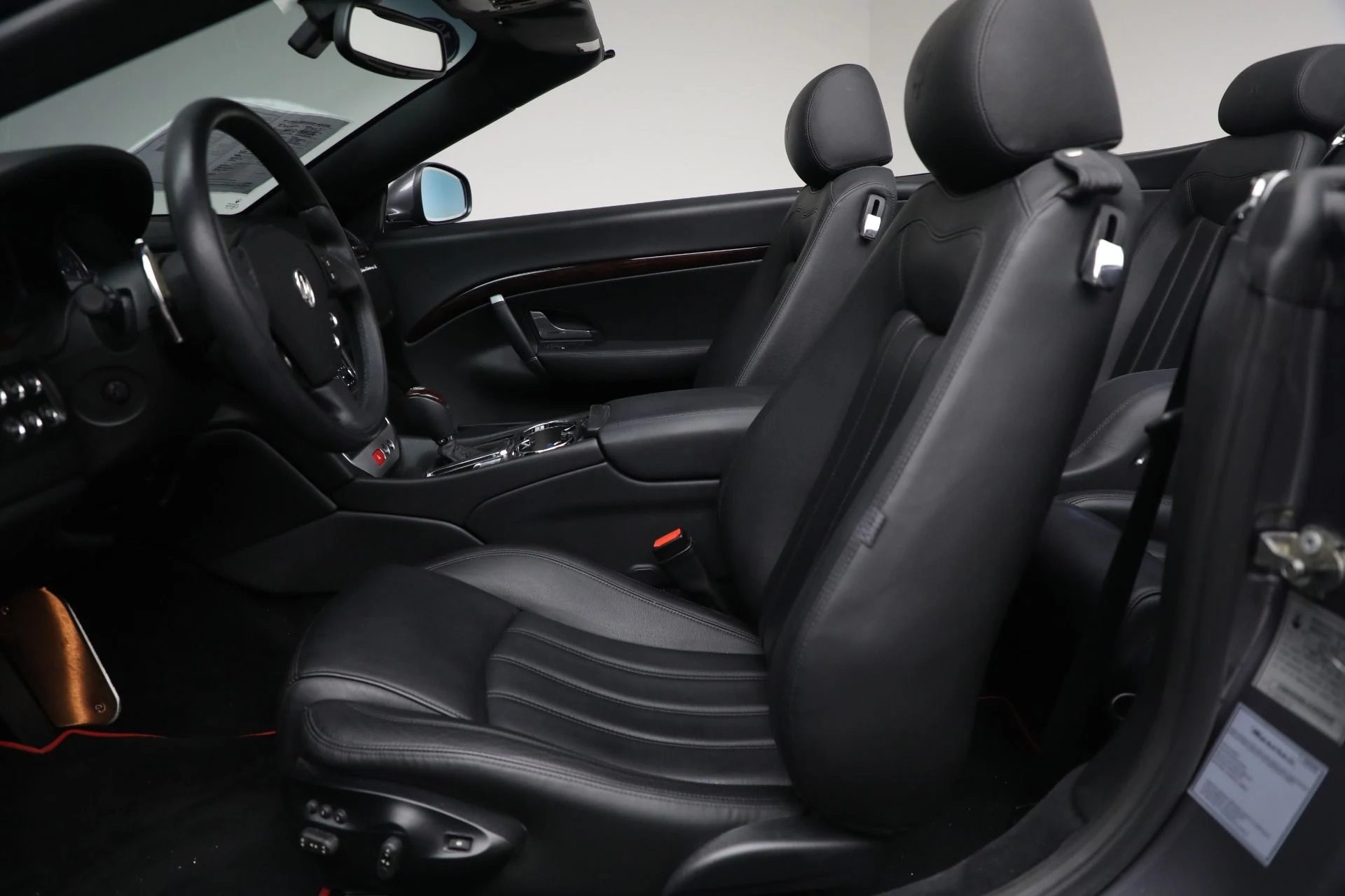 mph017_272953010_Used_2010_Maserati_Gran_Turismo_3f6935a716