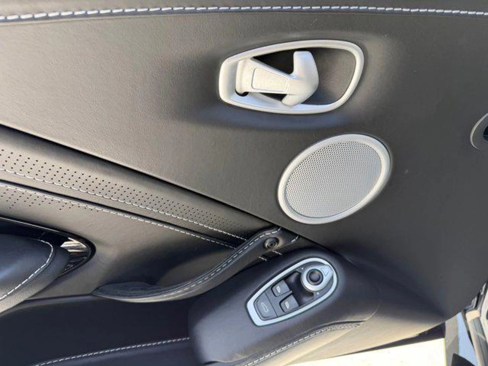 mph017_272999651_So_ZT_9_Ucs_K2_A_ty52_E_Ja_di8_TDU_52a1f15fce