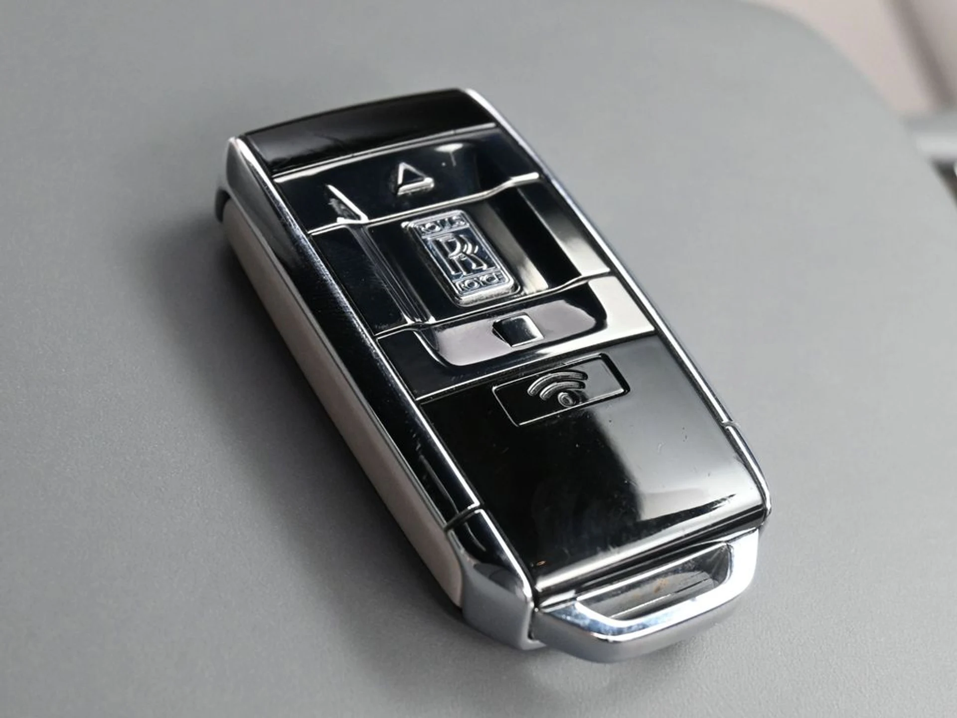 mph017_2733815656_42c9a9423b2bafd46cbb5233f13a59d1x_8976667447