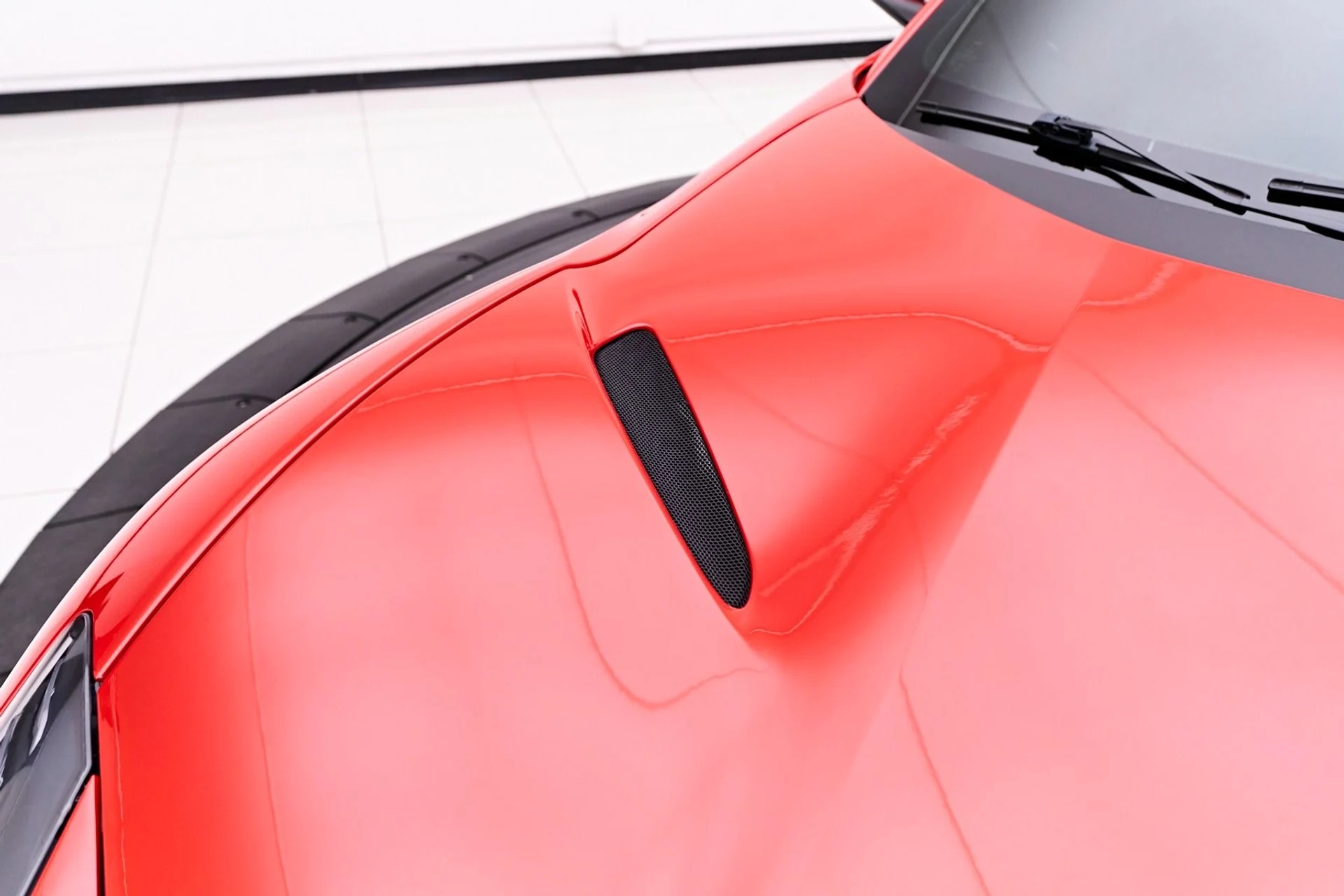mph017_2734160797_Used_2018_Ferrari_812_Superfast_Base_1746047538_04e3f13548