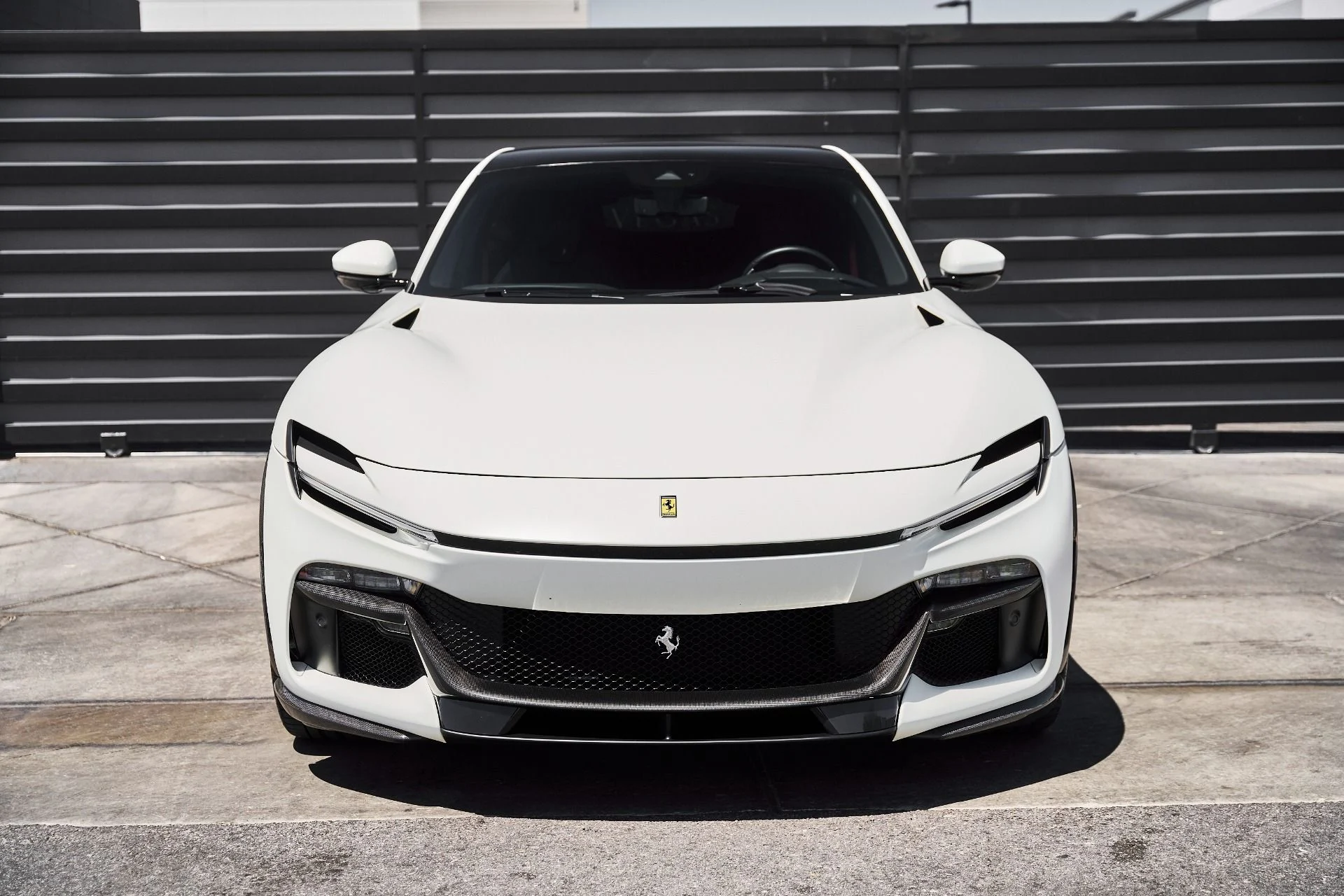mph017_2735004002_Used_2025_Ferrari_Purosangue_Base_1778708141_ae418bf834