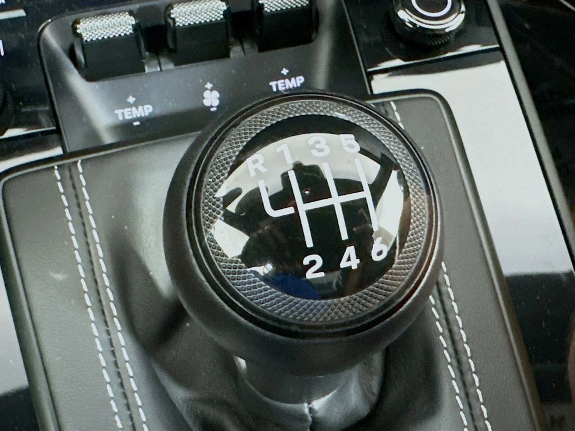 mph017_2737391663_447fe9dedf4c0a3122213f77ab3dd60dx_c1bc43015a