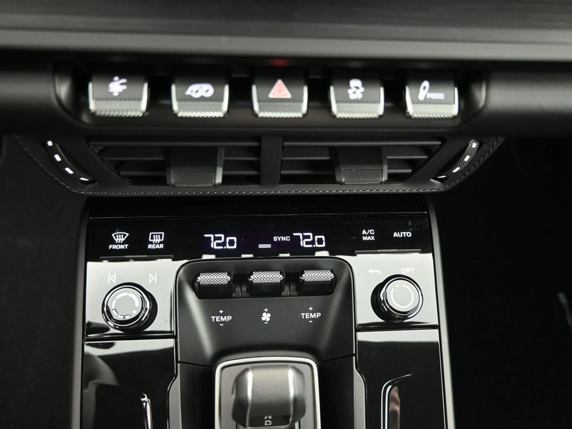 mph017_2738156252_69ade51320655c2c097eae3f4f7172d4x_cf80ec3085