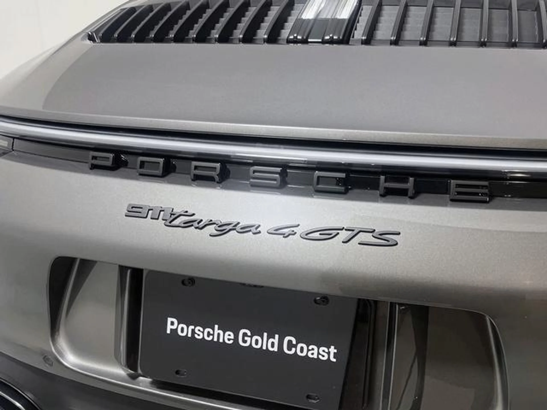 mph017_2759172181_b_Fh_Bz9xs_Dgwn_Dy_Ay_O_Ne_Lt68_D_Zr8_922a74d1ca