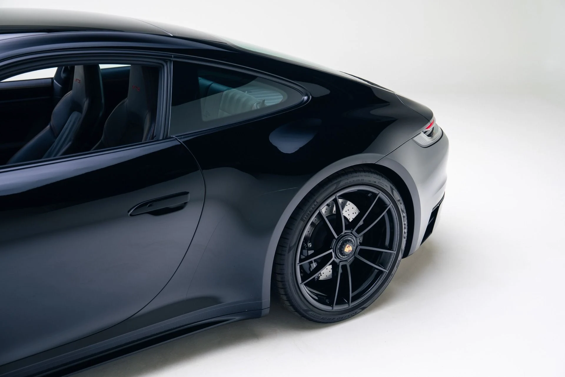 mph017_2764873160_Used_2024_Porsche_911_Carrera_GTS_1766089417_15849bd4d0