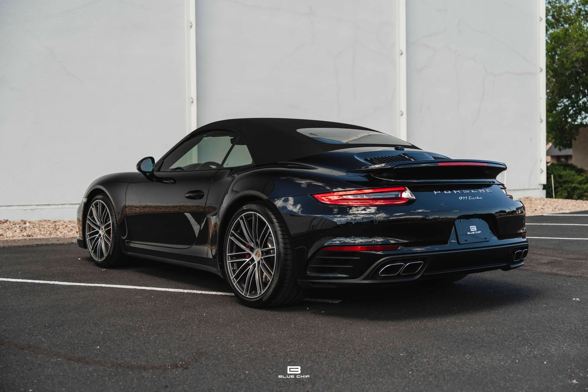 mph017_2766789787_6a2c27d60138fcb497235fa0_2017_Porsche_911_Turbo_18_c62fcf906b