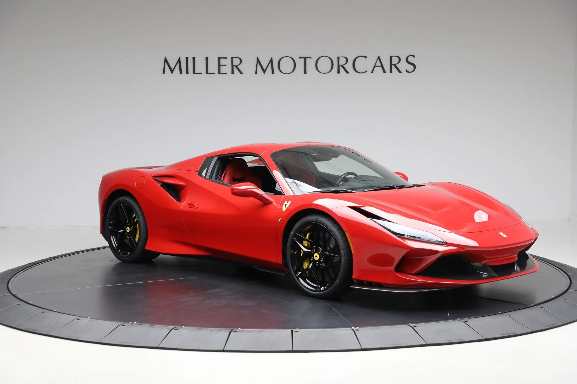 mph017_2771054140_Used_2021_Ferrari_F8_Spider_600bece1f1