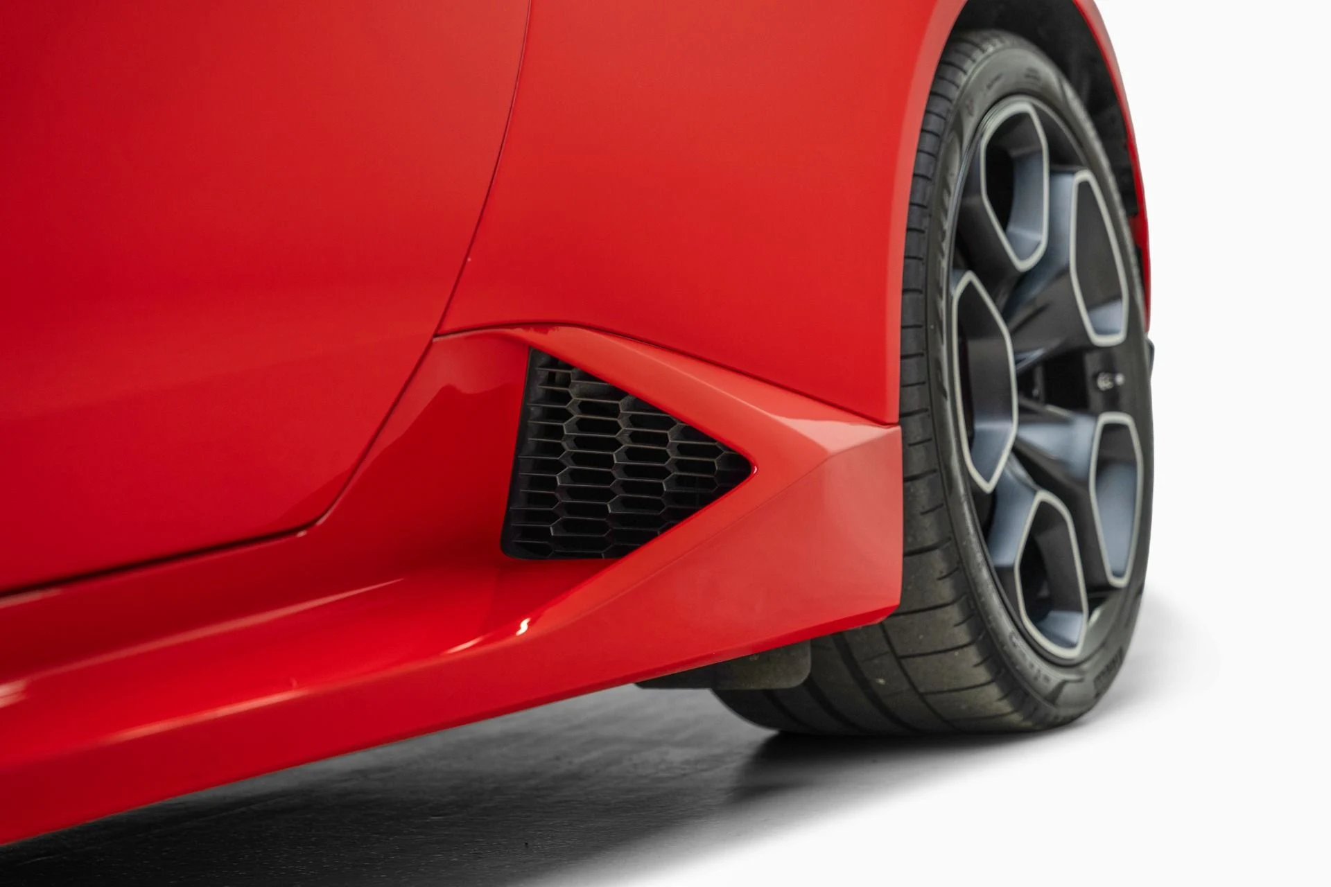 mph017_2774448903_Used_2016_Lamborghini_Huracan_LP_580_2_1782242122_f01f5eb915