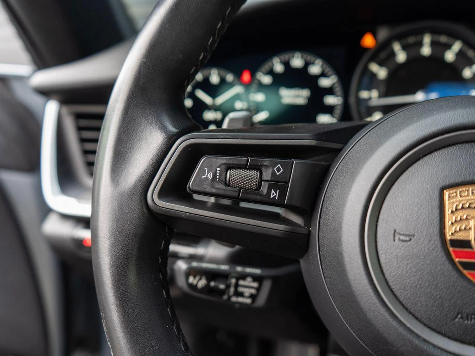 mph017_277488361_7y_Xq1k_Px_X83_N3qk_DQ_5_B_Yik9_YX_Ps_c8ed77ea08