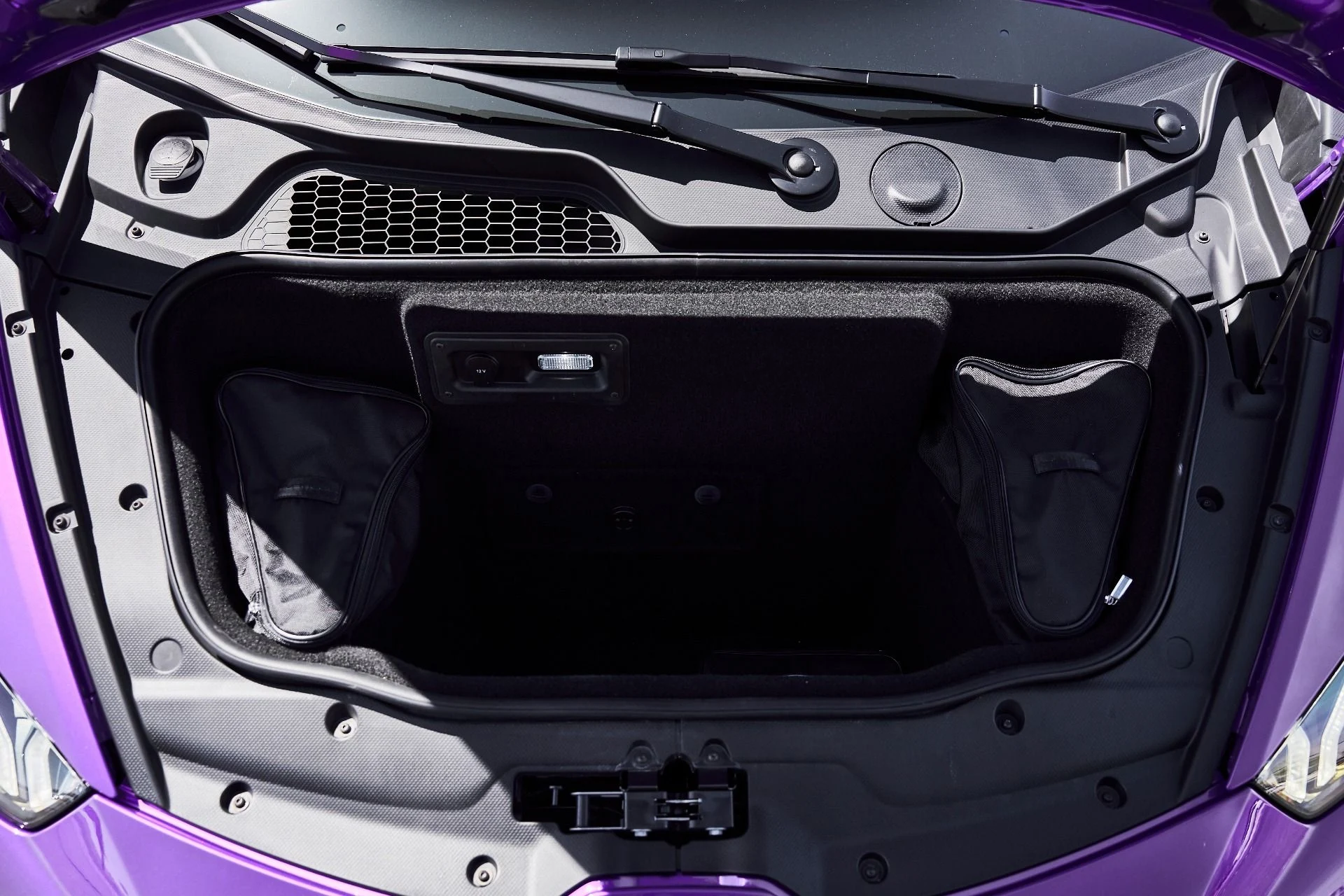 mph017_2791221499_Used_2024_Lamborghini_Huracan_EVO_Base_1776733847_90e9d22483