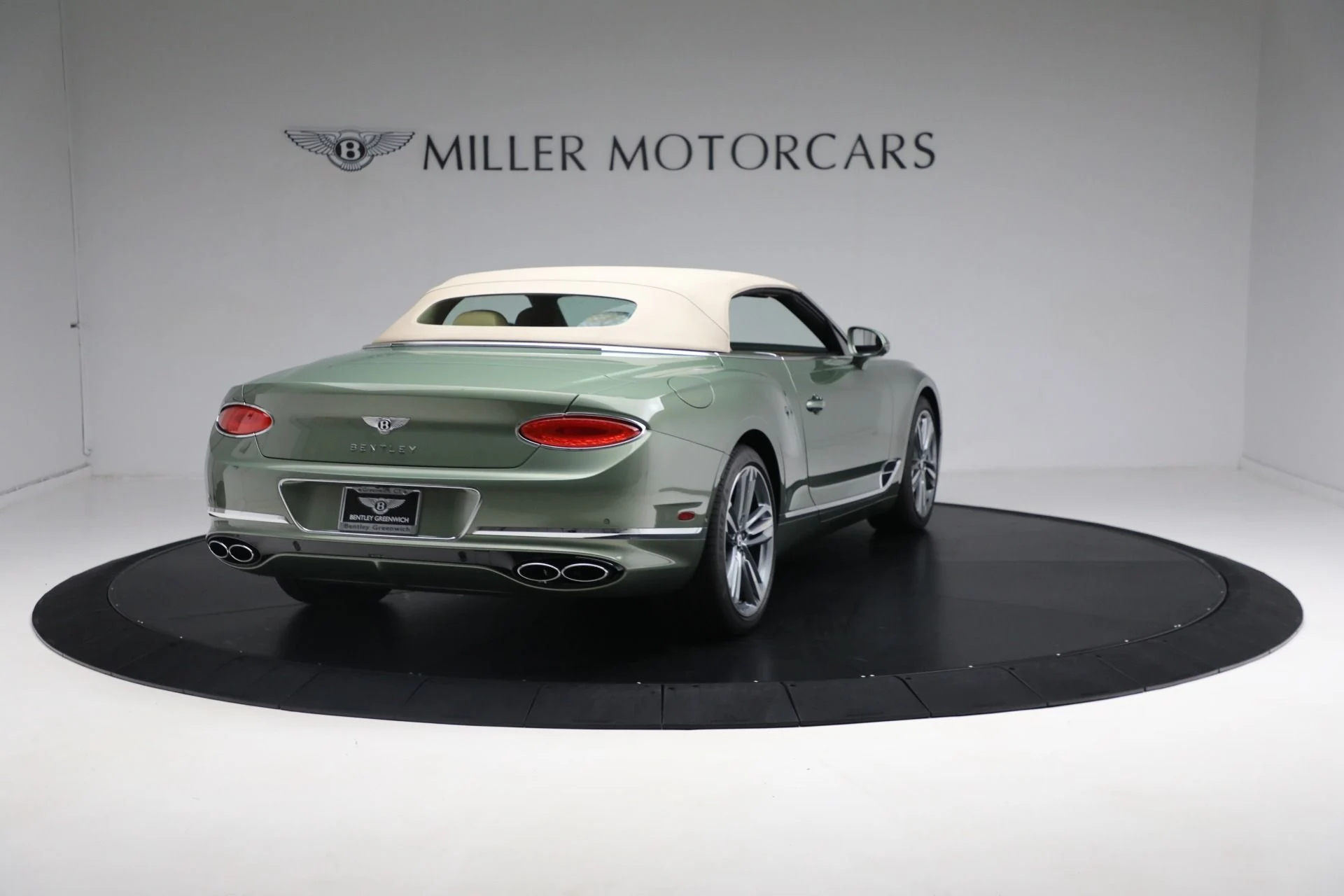 mph017_2794288144_New_2024_Bentley_Continental_GTC_V8_d613661d8c