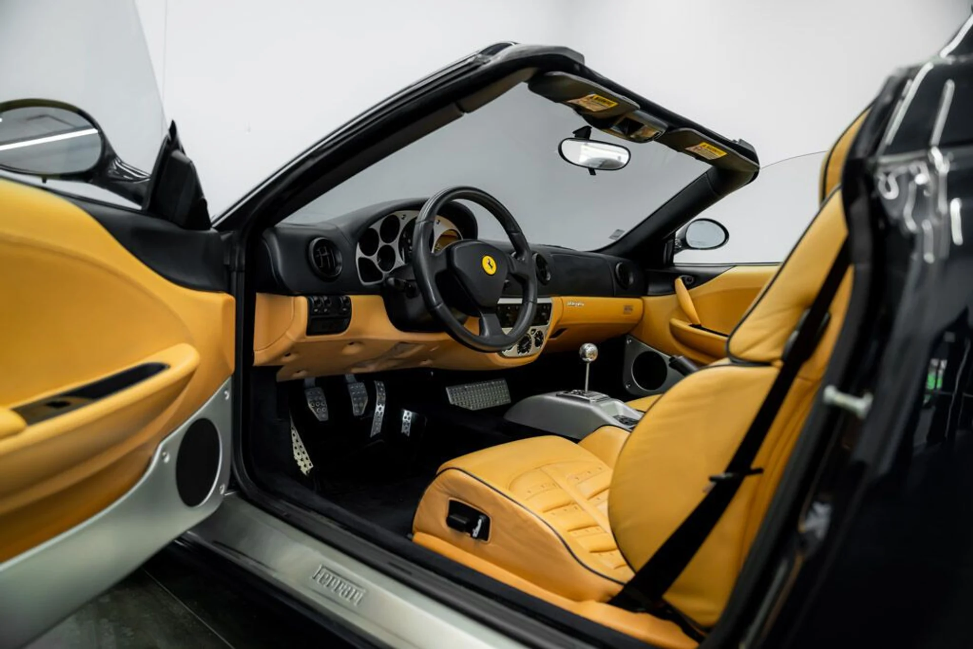 mph017_280199290_ferrari_360_2004_jpg_v_1773863537_7168358f49