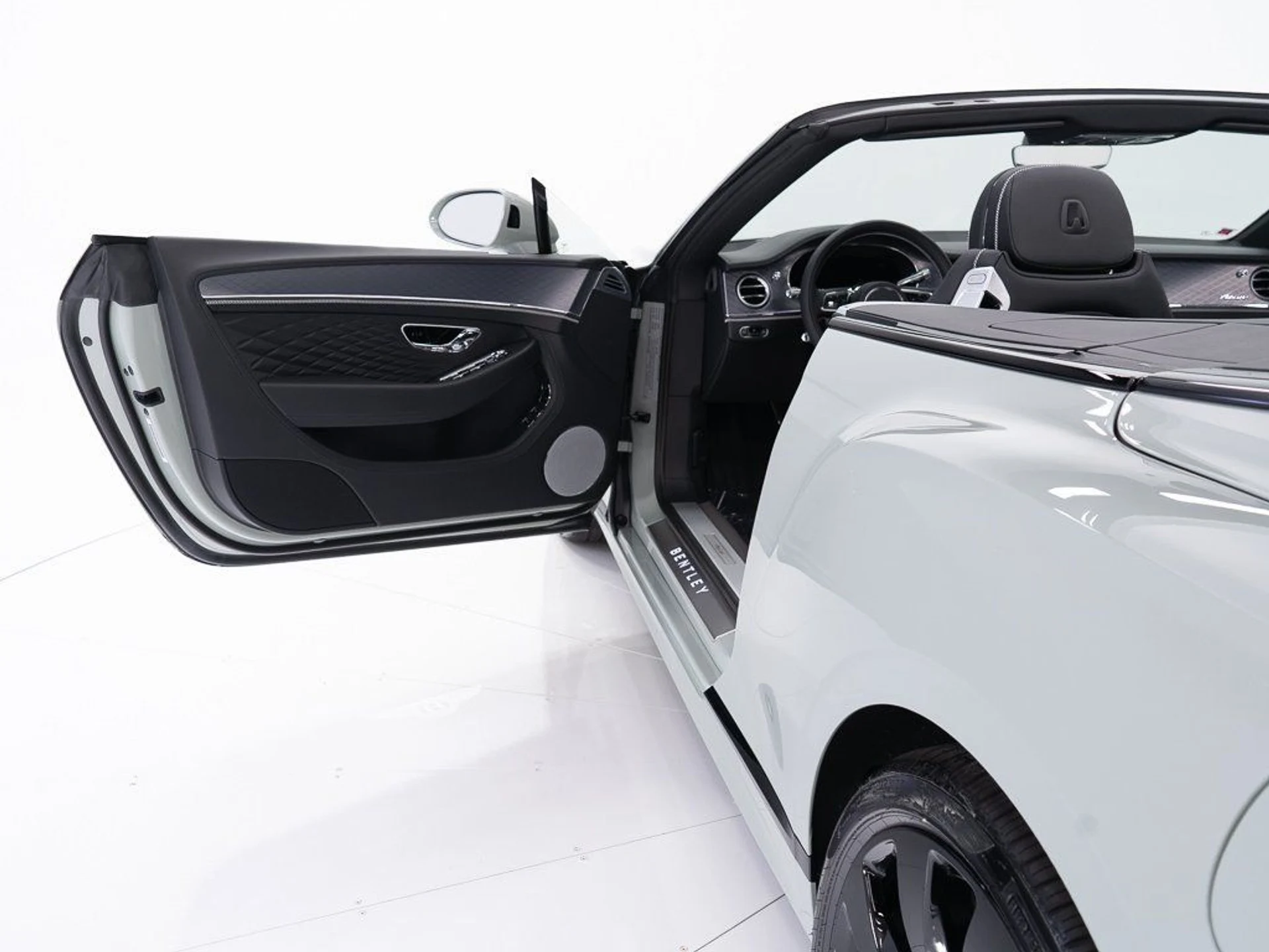 mph017_2812591472_853b553bcc1e9549d1a35f9a522aea85_ce2c179c97