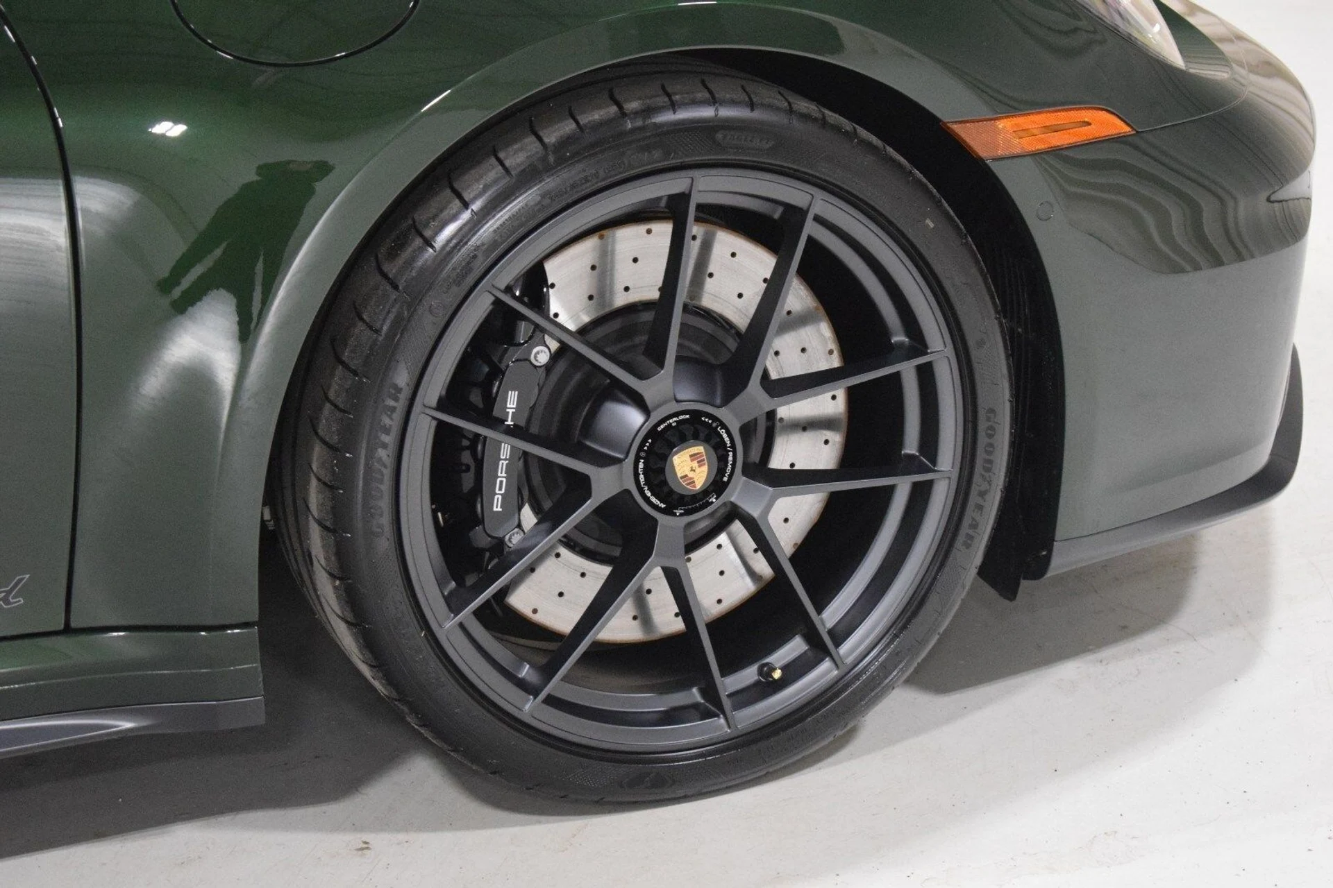 mph017_2813680923_ce3d195421b0253b25a1d01f12431549x_ac84e31626