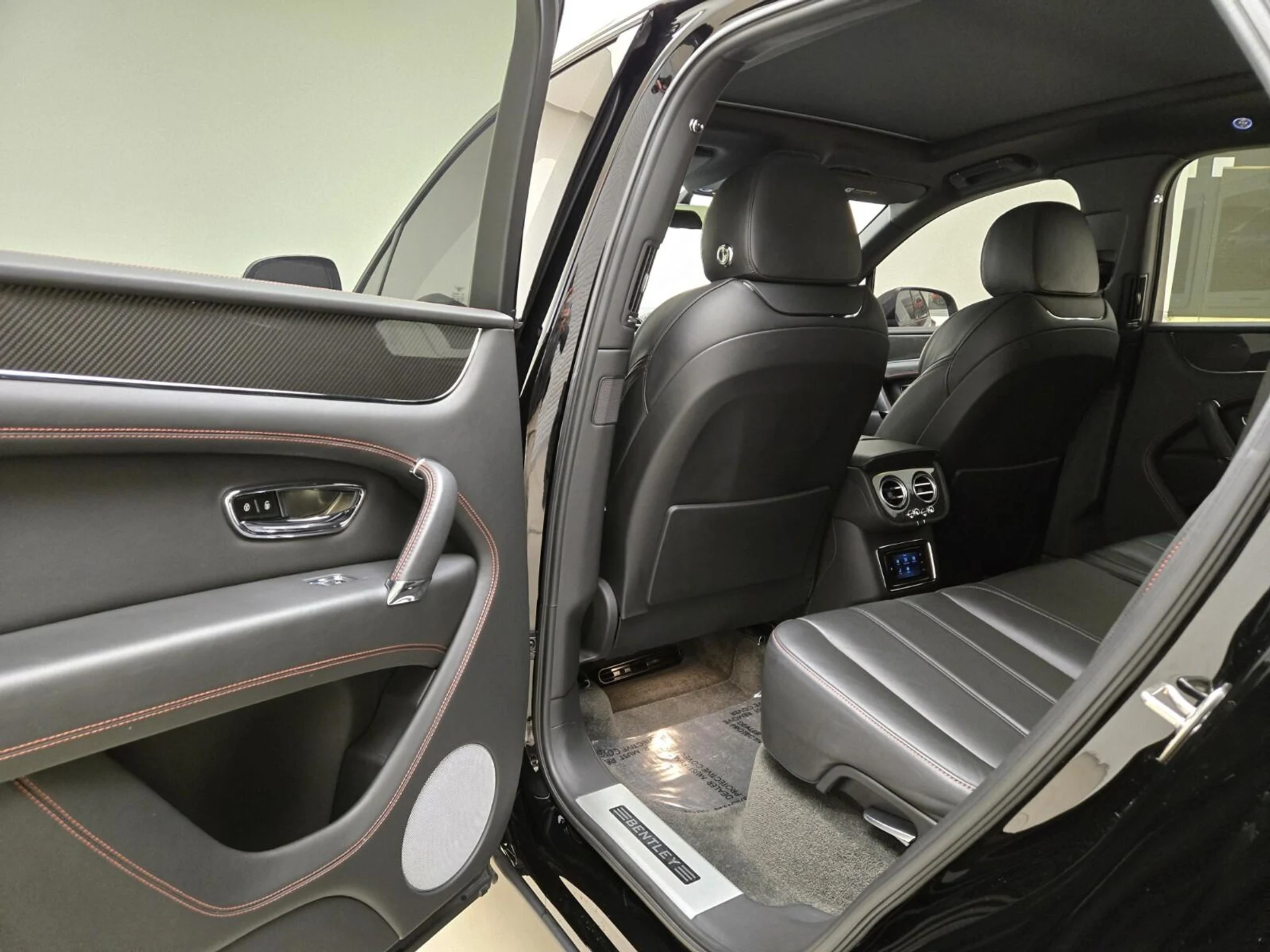 mph017_2820782586_Used_2019_Bentley_Bentayga_V8_1769237262_4cb1005c7d